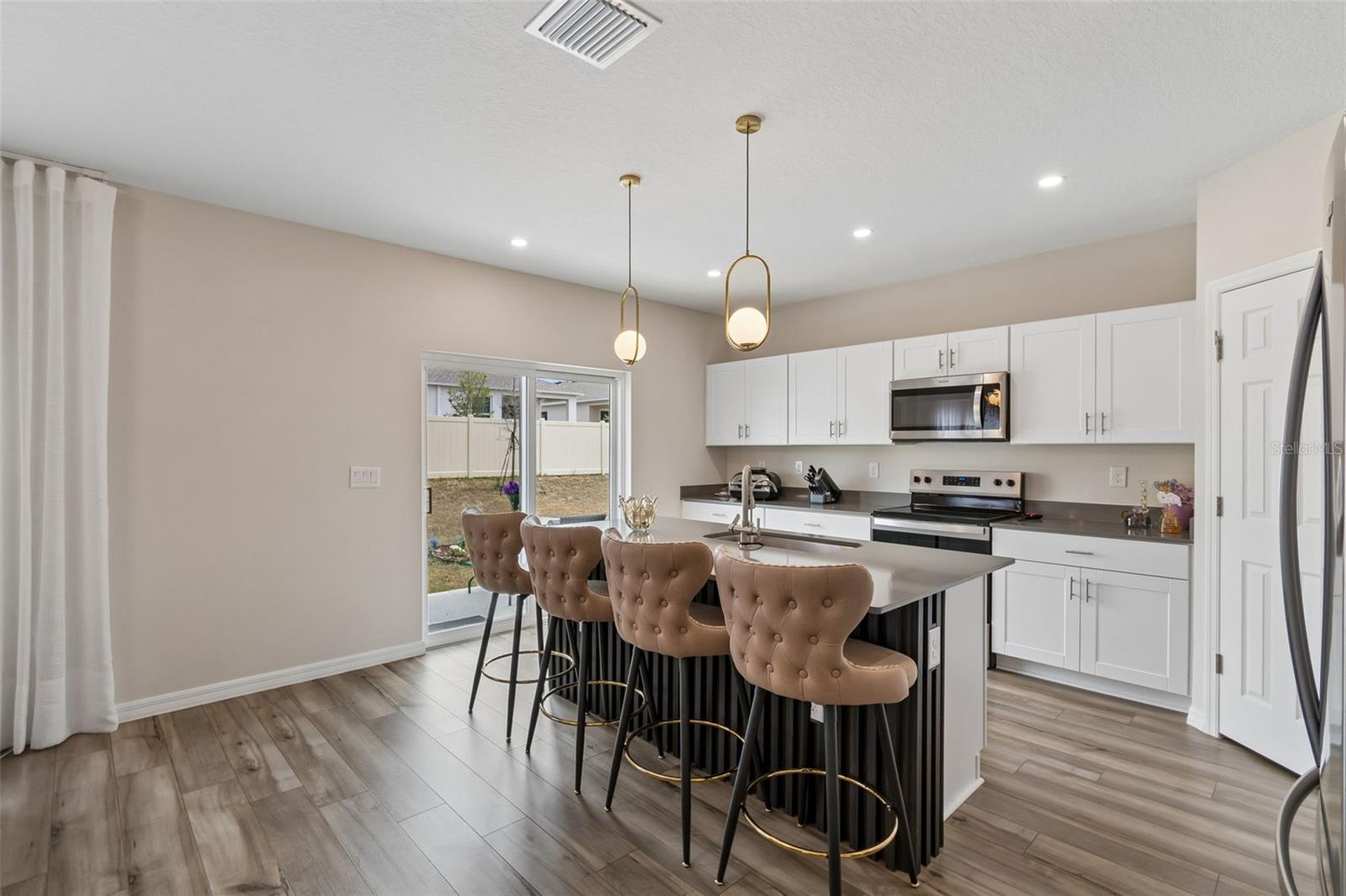 Image 16 of 90 For 4023 Gardenia Avenue