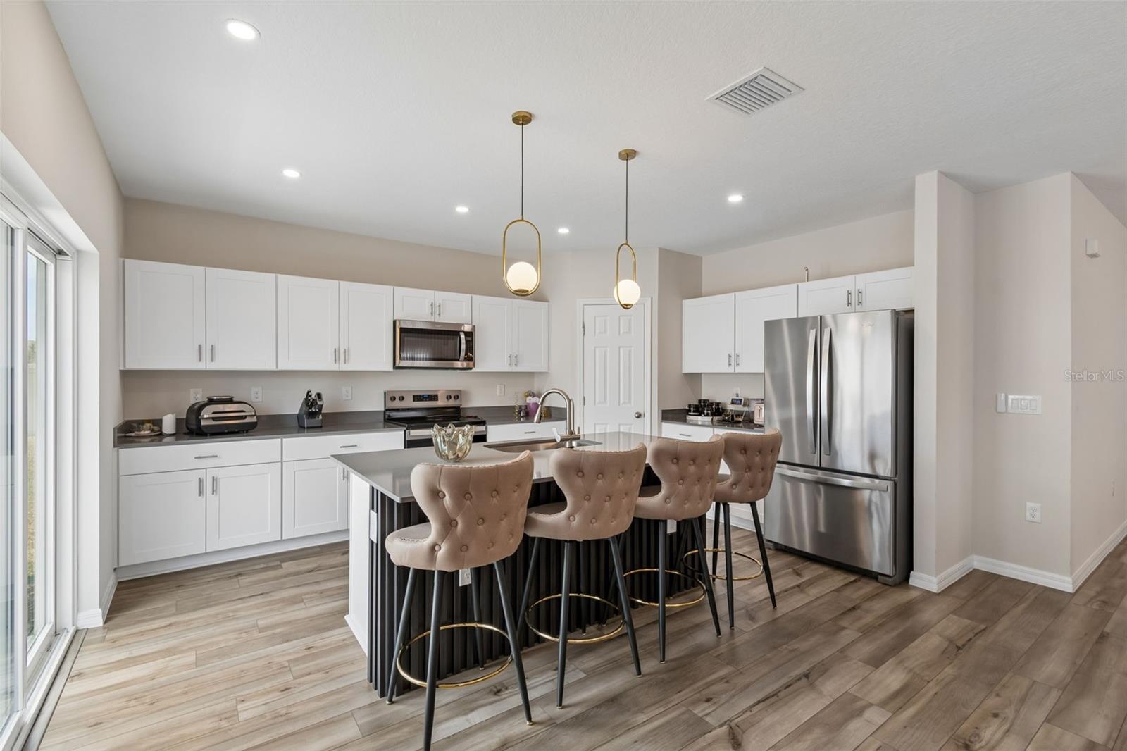 Image 19 of 90 For 4023 Gardenia Avenue