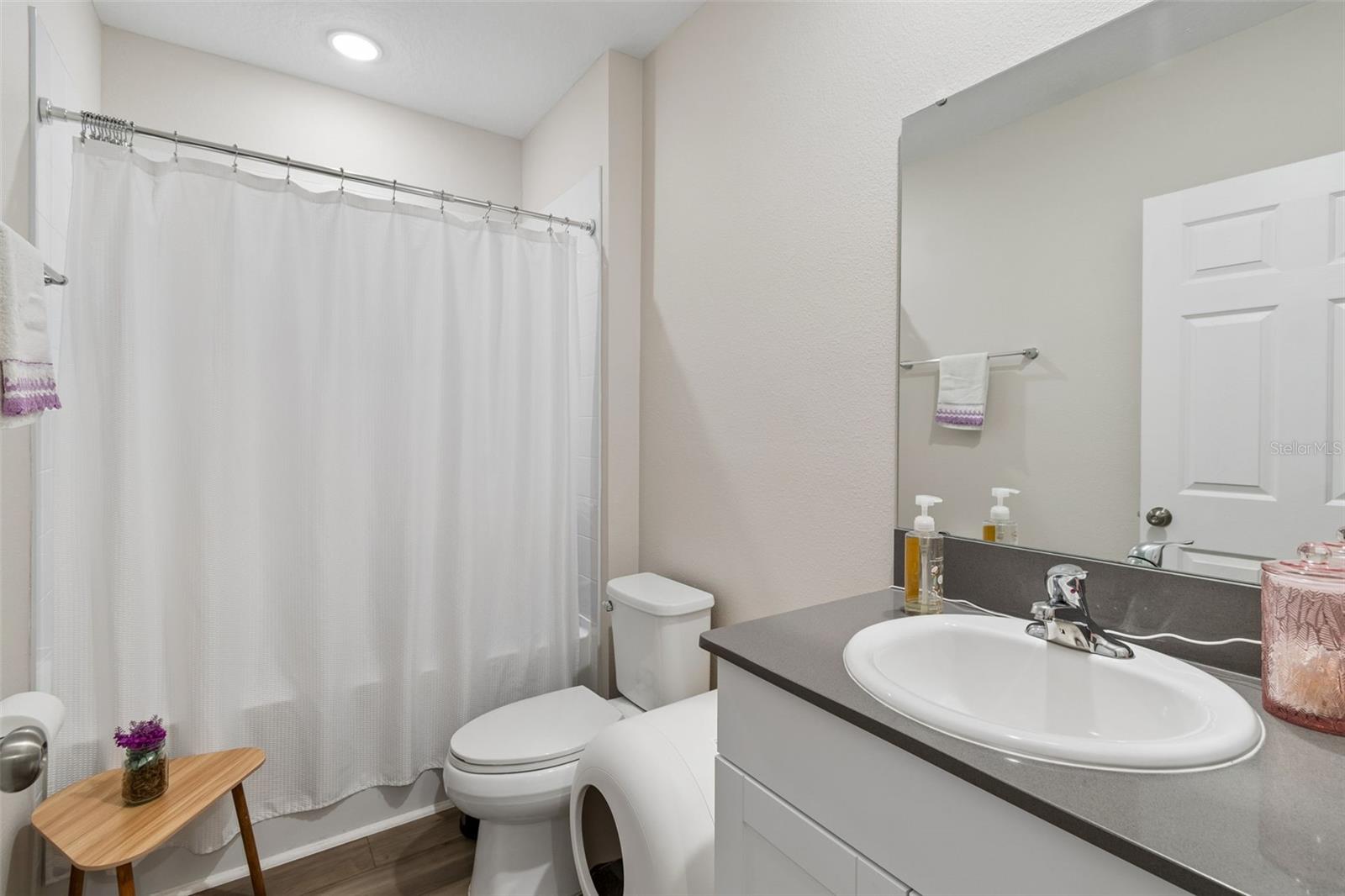Image 29 of 90 For 4023 Gardenia Avenue