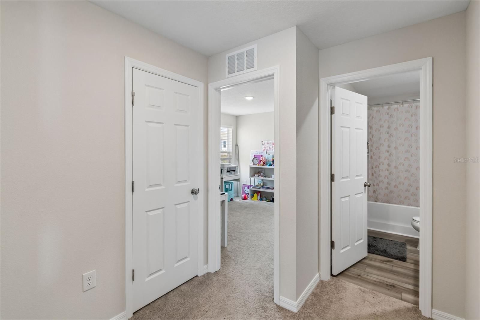 Image 35 of 90 For 4023 Gardenia Avenue
