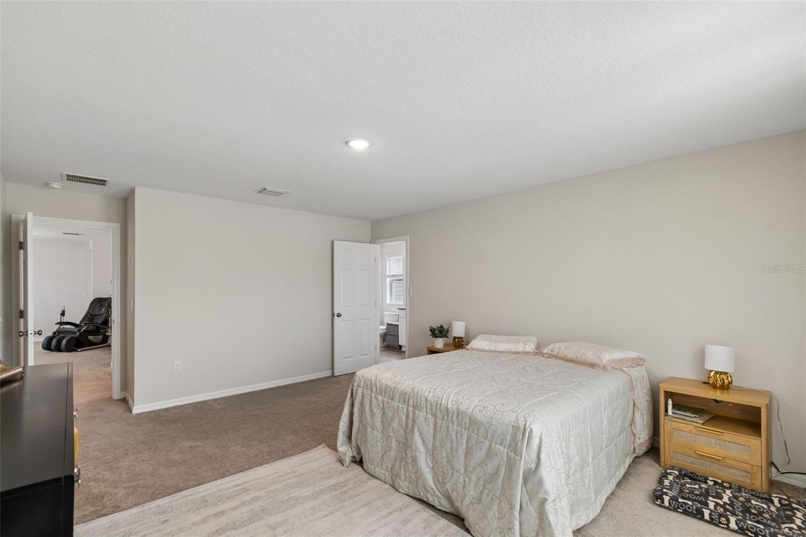 Image 47 of 90 For 4023 Gardenia Avenue