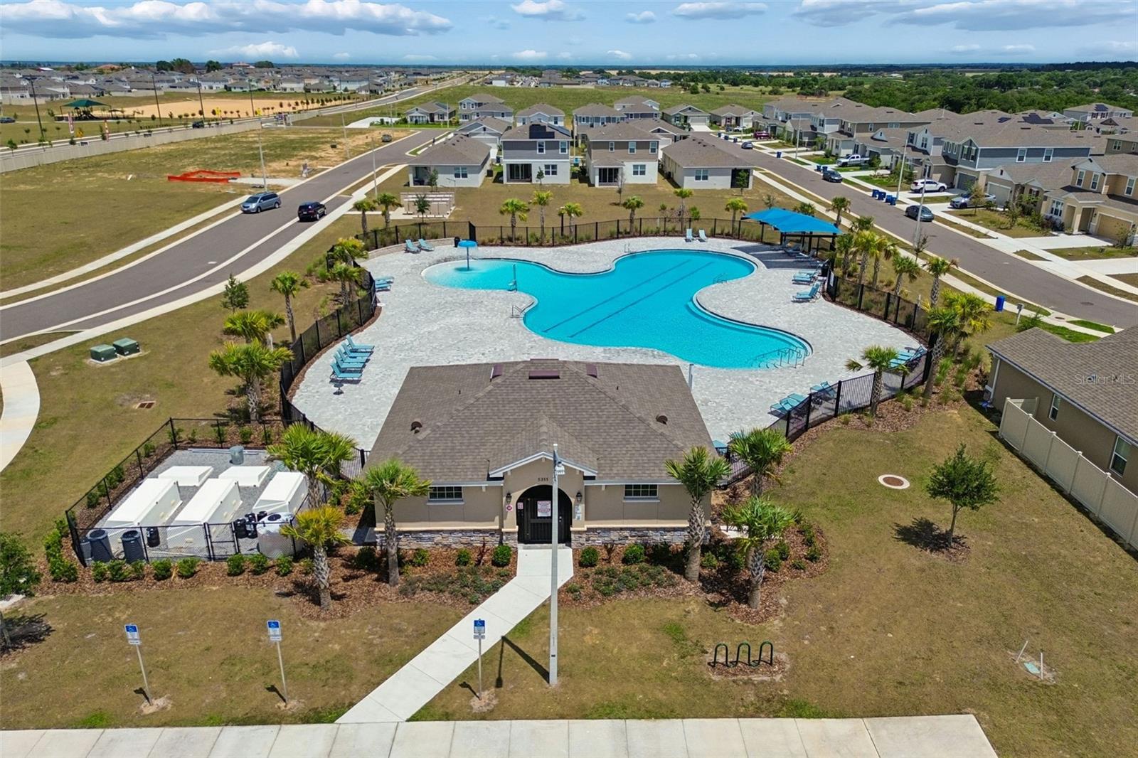 Image 75 of 90 For 4023 Gardenia Avenue