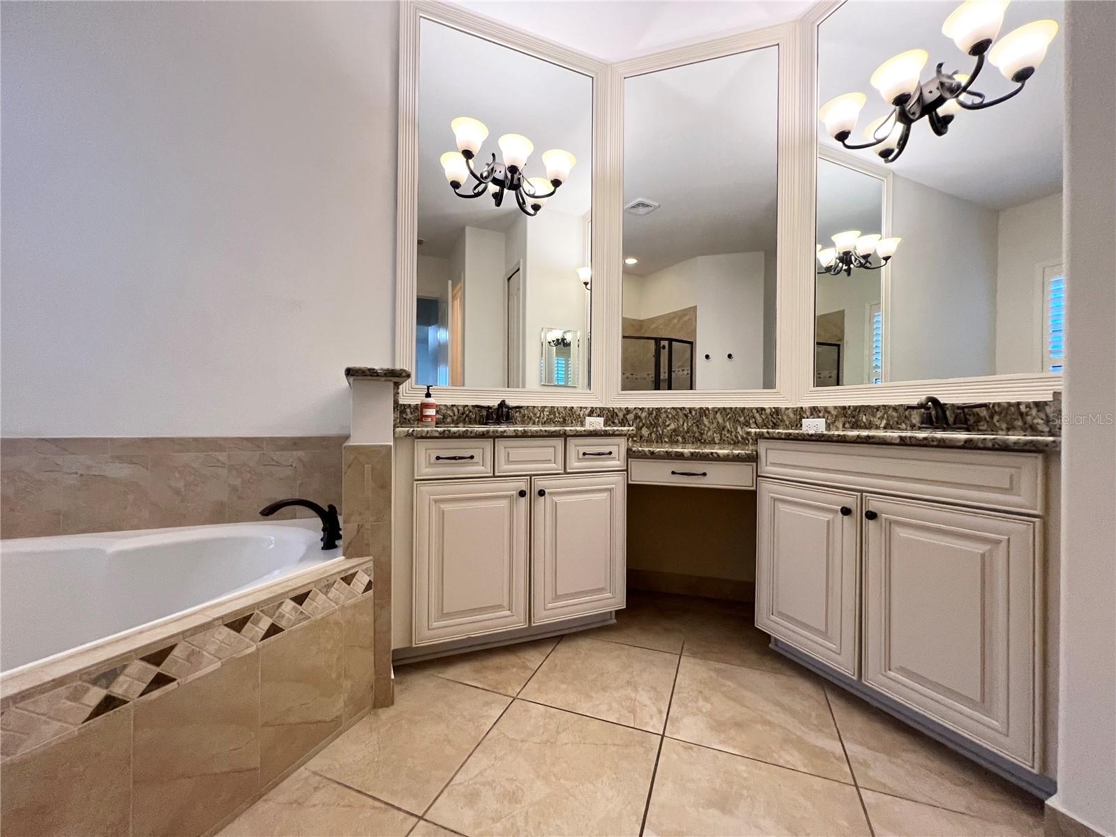 Image 22 of 68 For 8213 Prestbury Drive