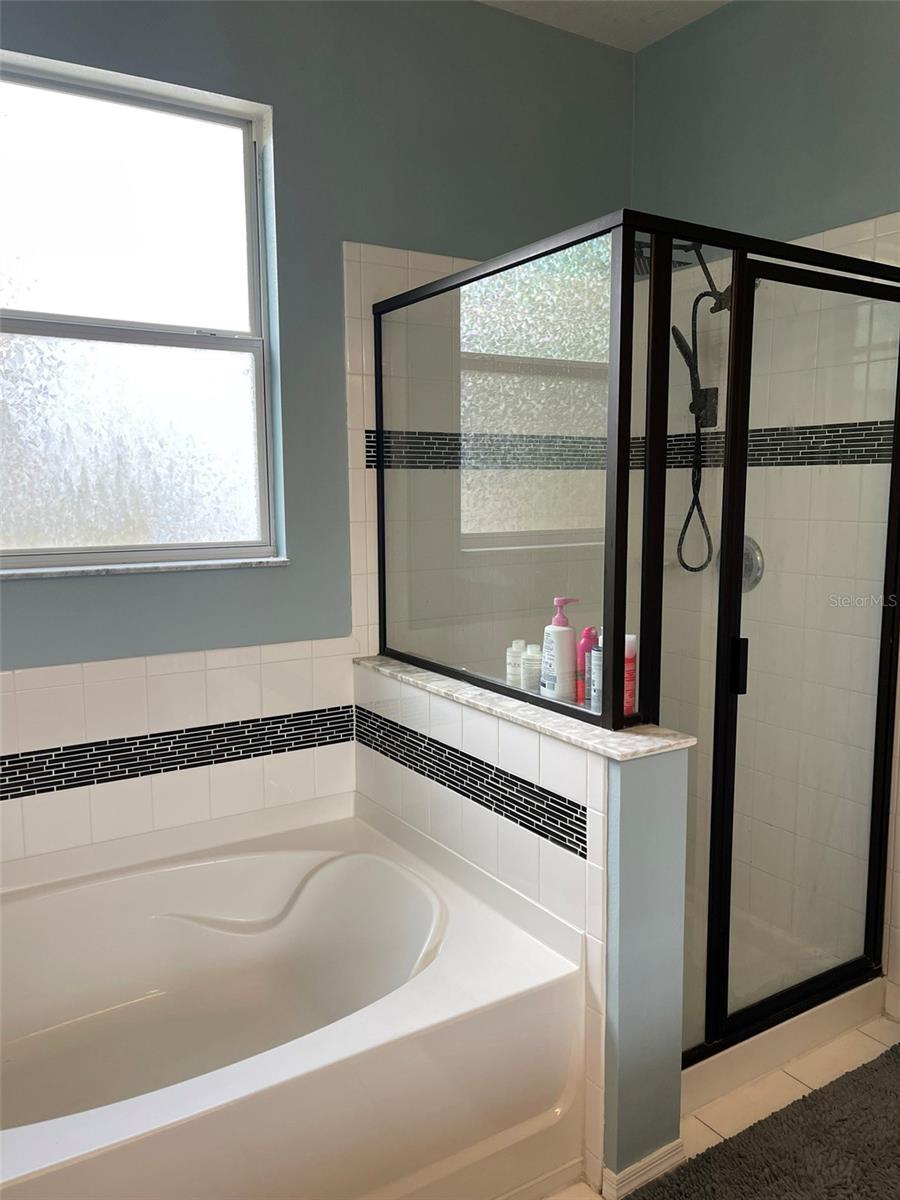 Image 13 of 23 For 11955 Verrazano Drive