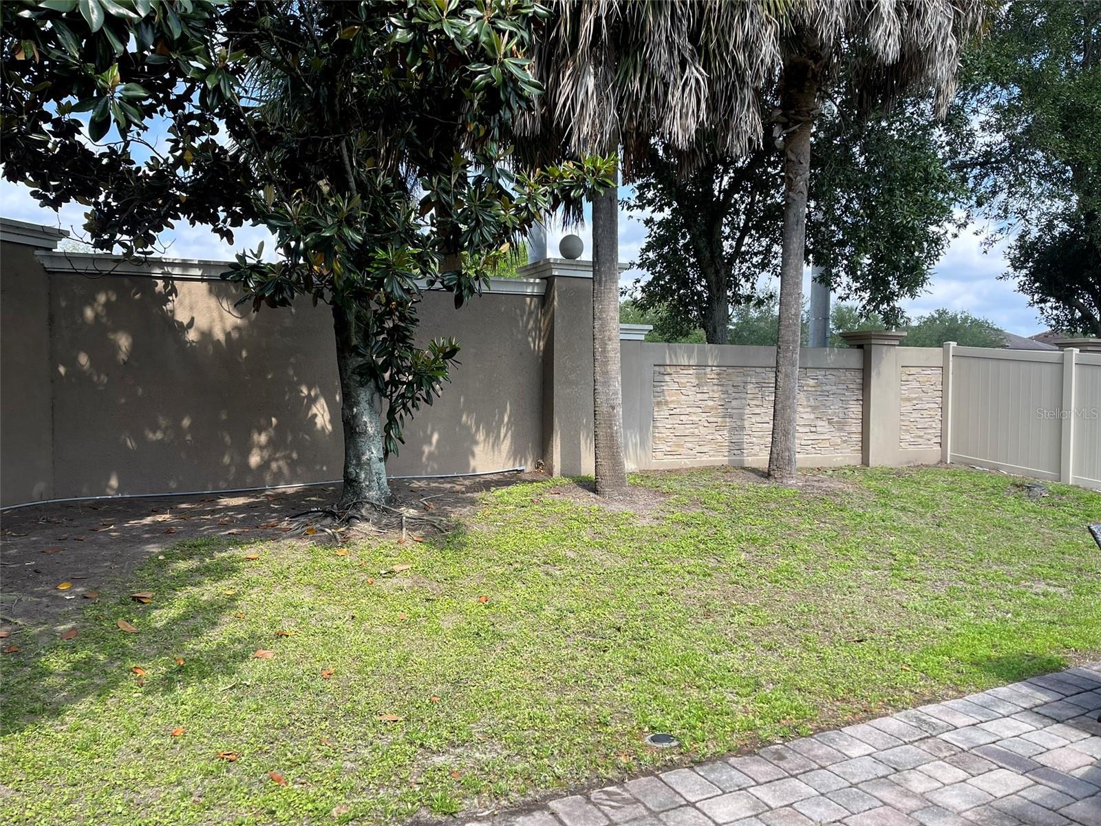 Image 16 of 23 For 11955 Verrazano Drive