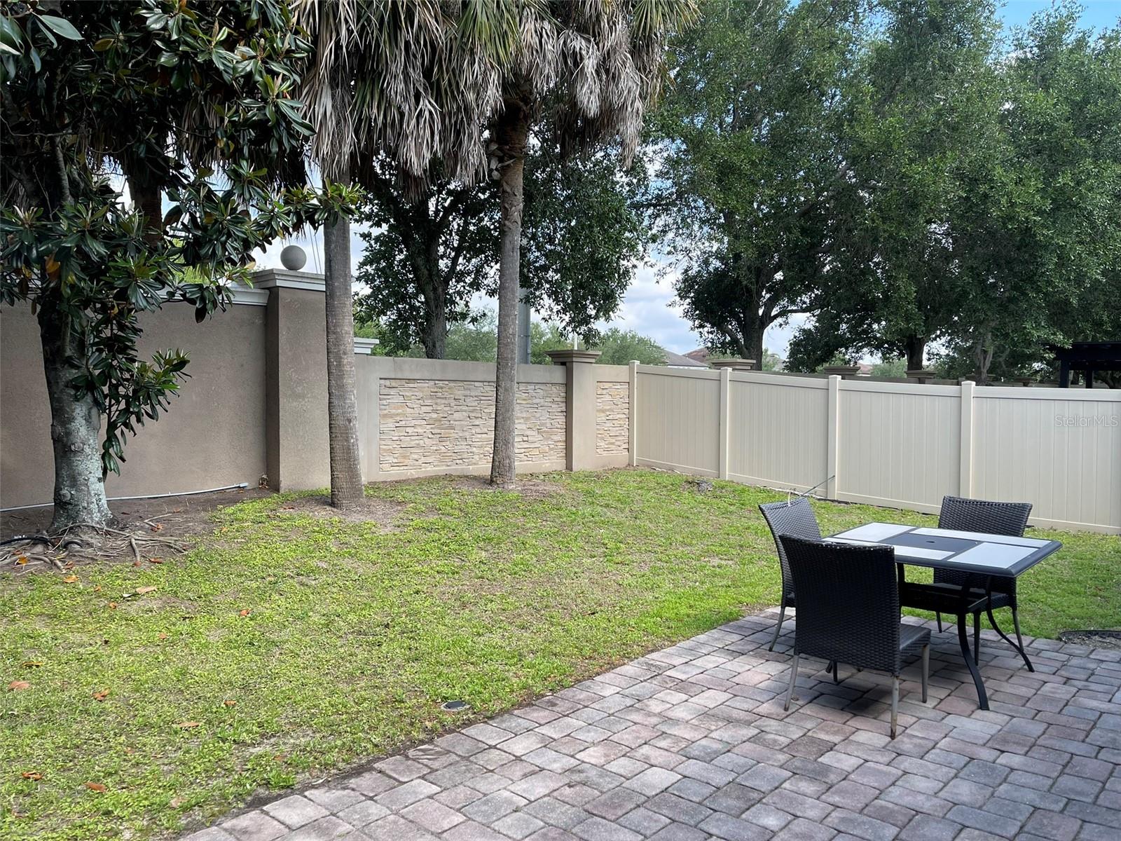 Image 17 of 23 For 11955 Verrazano Drive