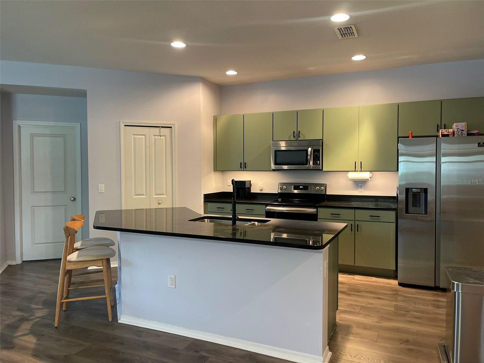 Image 4 of 23 For 11955 Verrazano Drive