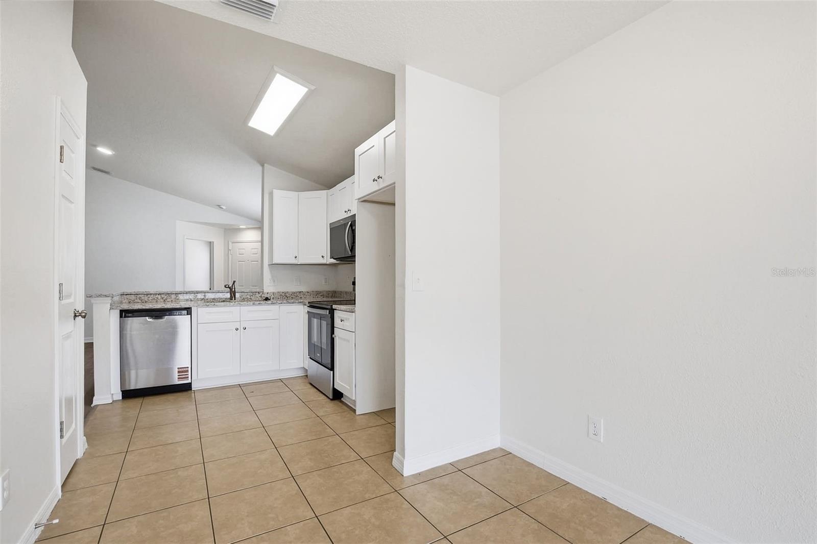 Image 14 of 26 For 13137 Carrollwood Creek Drive