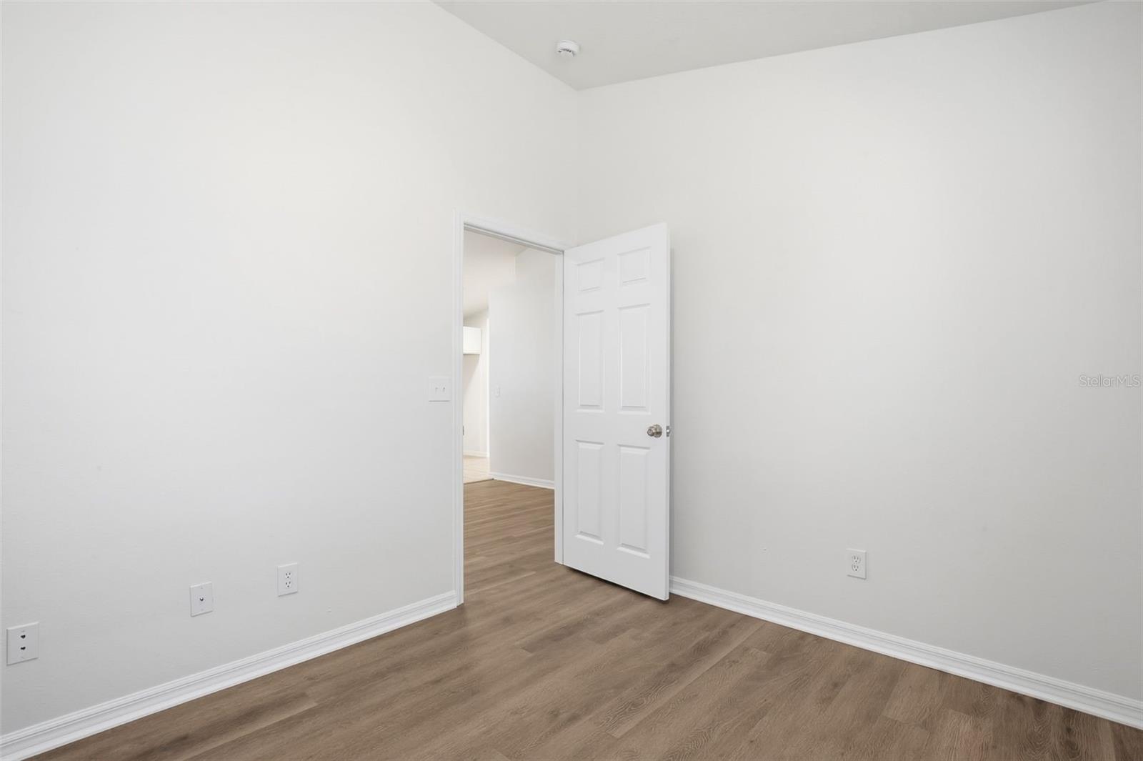 Image 18 of 26 For 13137 Carrollwood Creek Drive