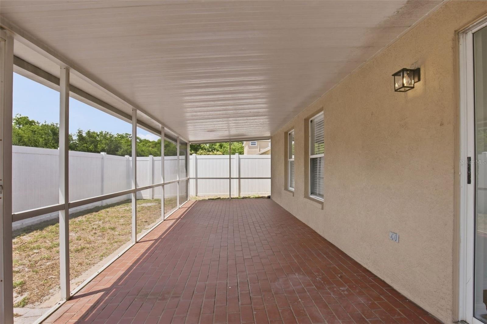 Image 24 of 26 For 13137 Carrollwood Creek Drive