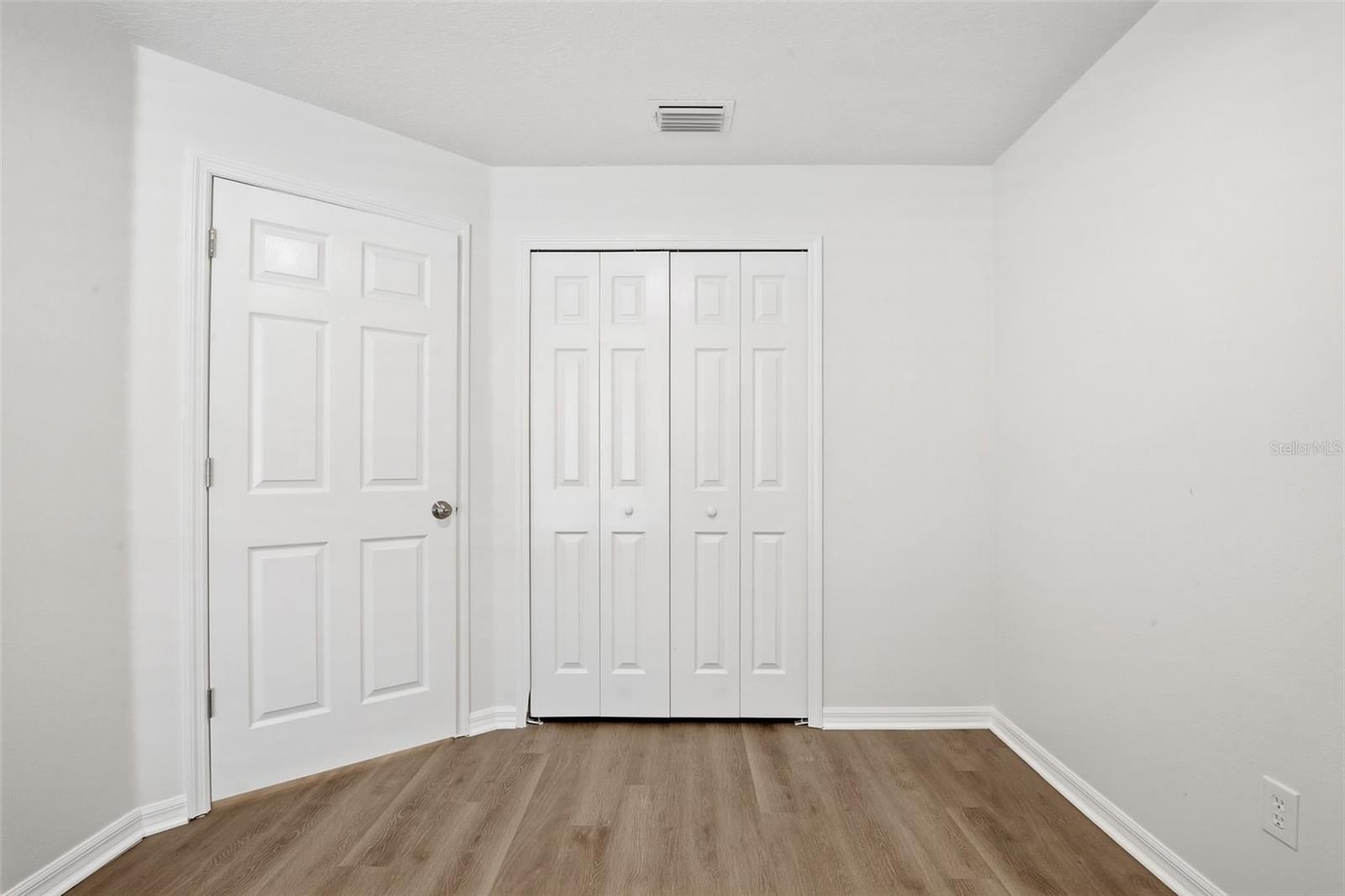 Image 4 of 26 For 13137 Carrollwood Creek Drive