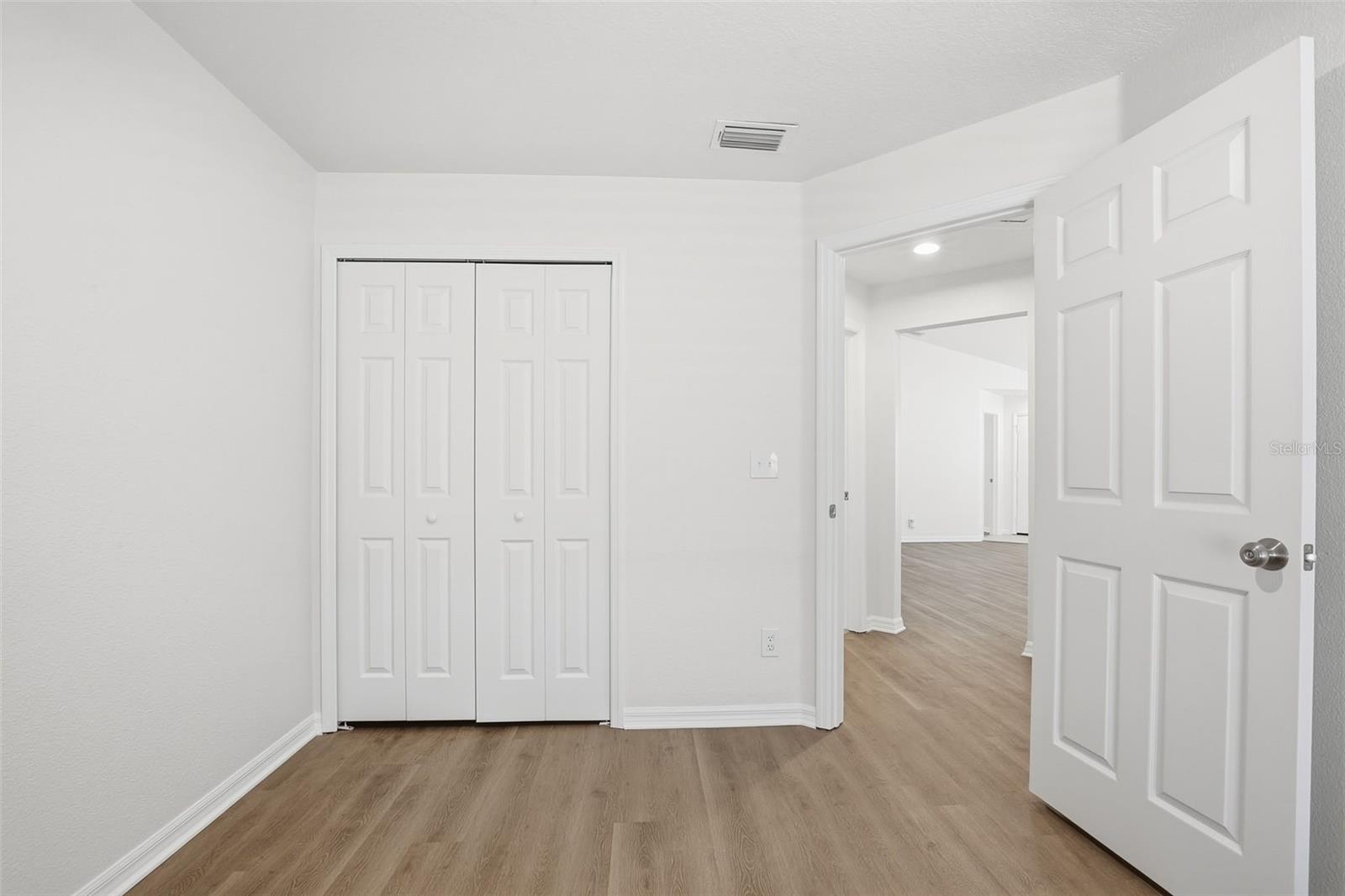 Image 6 of 26 For 13137 Carrollwood Creek Drive