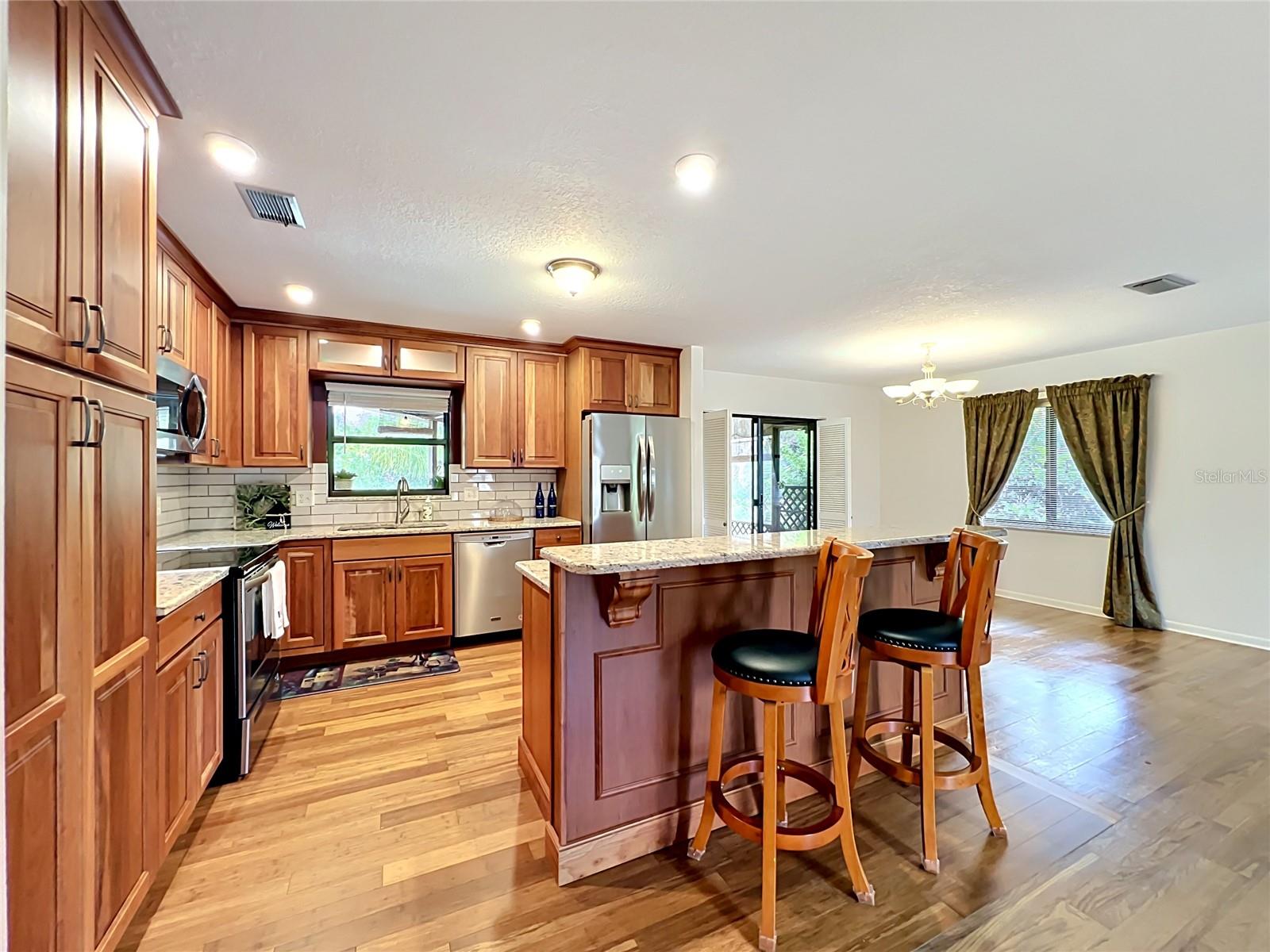 Image 24 of 92 For 1511 Glastonberry Road
