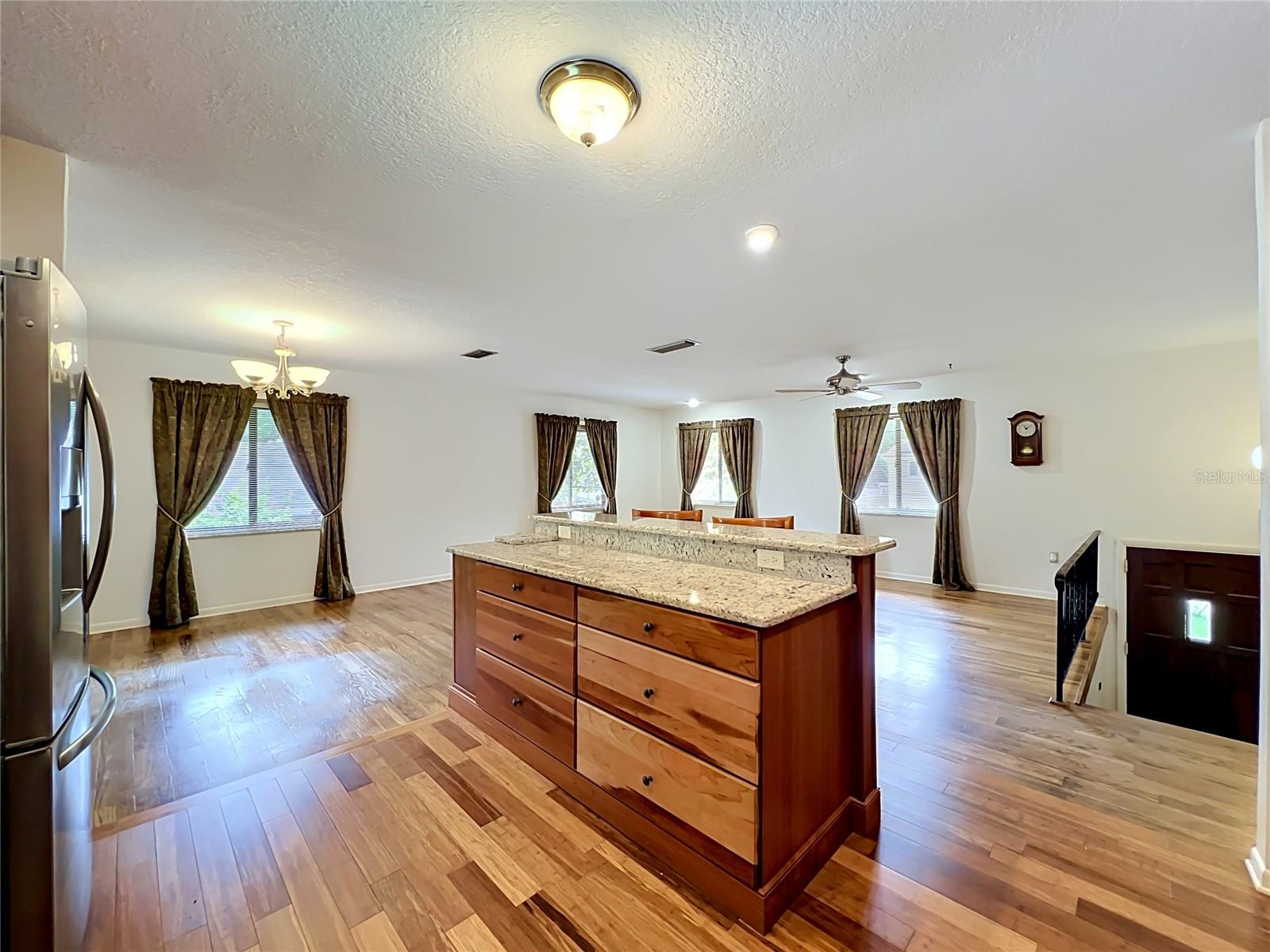 Image 26 of 92 For 1511 Glastonberry Road