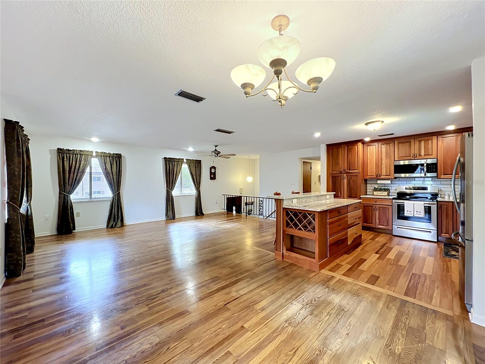 Image 31 of 92 For 1511 Glastonberry Road