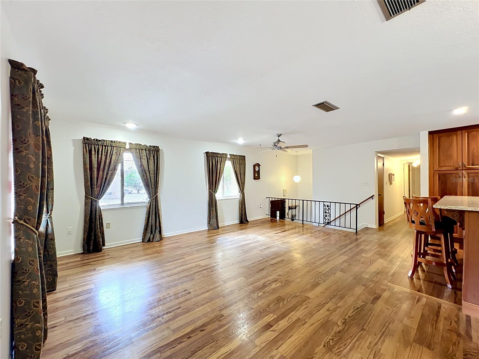 Image 32 of 92 For 1511 Glastonberry Road