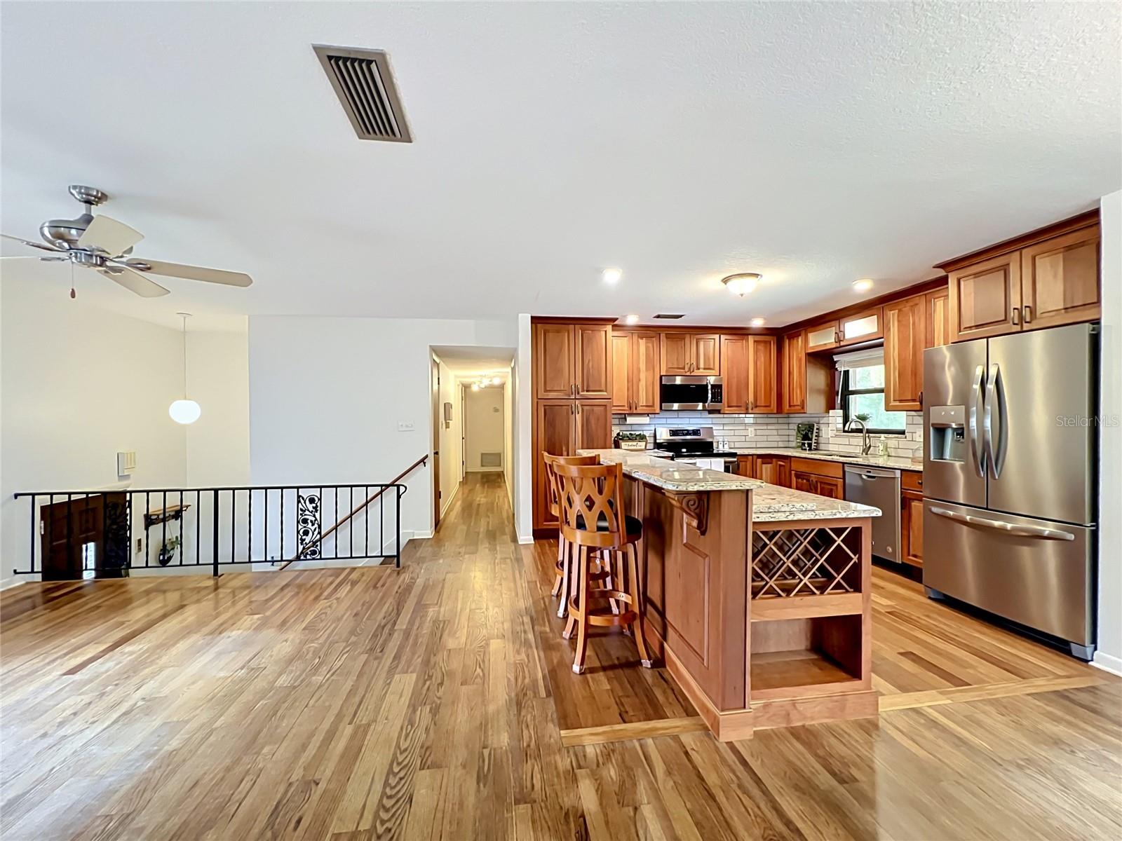 Image 33 of 92 For 1511 Glastonberry Road