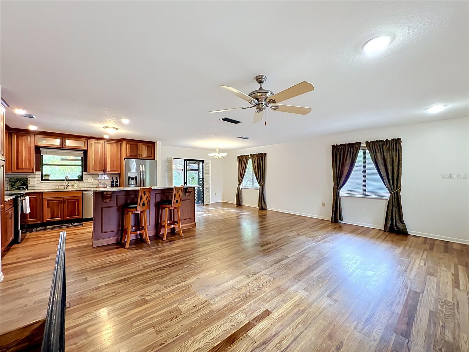 Image 36 of 92 For 1511 Glastonberry Road