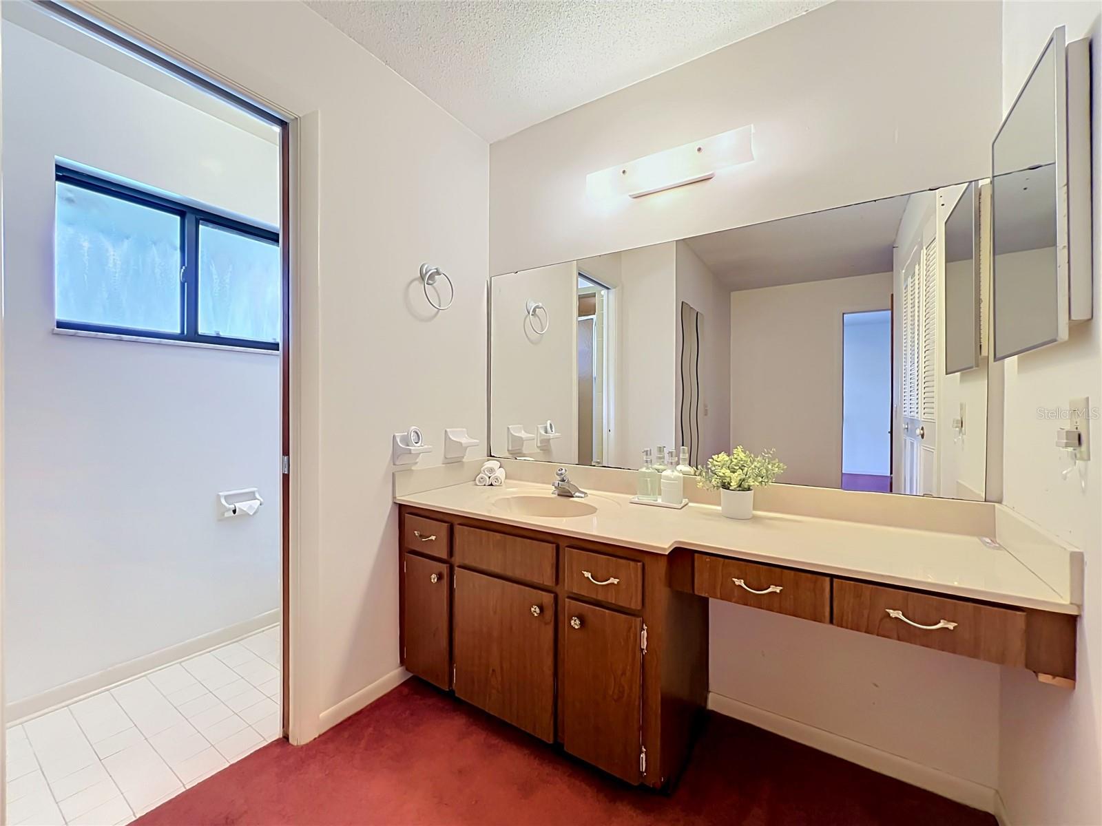 Image 41 of 92 For 1511 Glastonberry Road