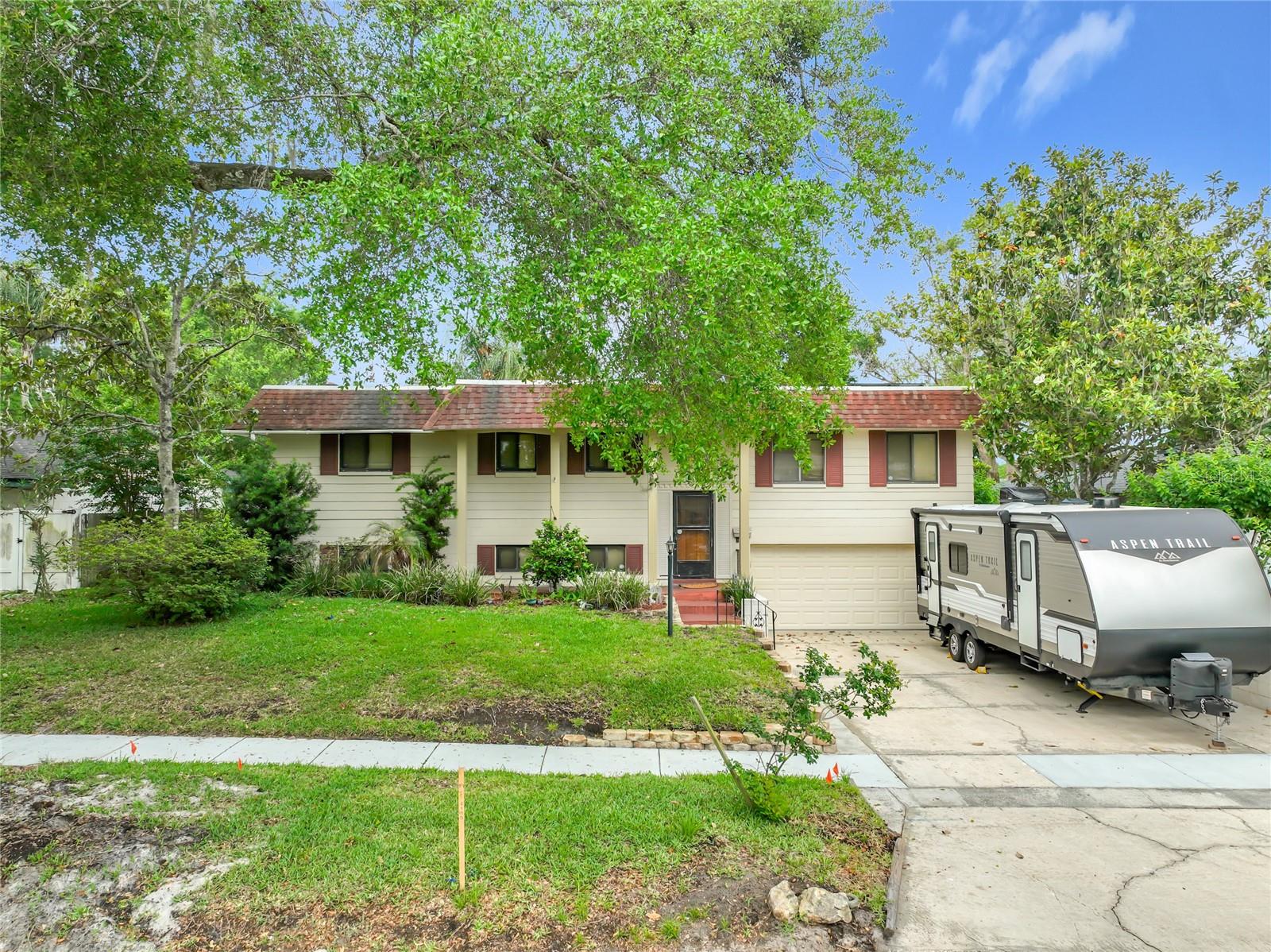 Image 6 of 92 For 1511 Glastonberry Road