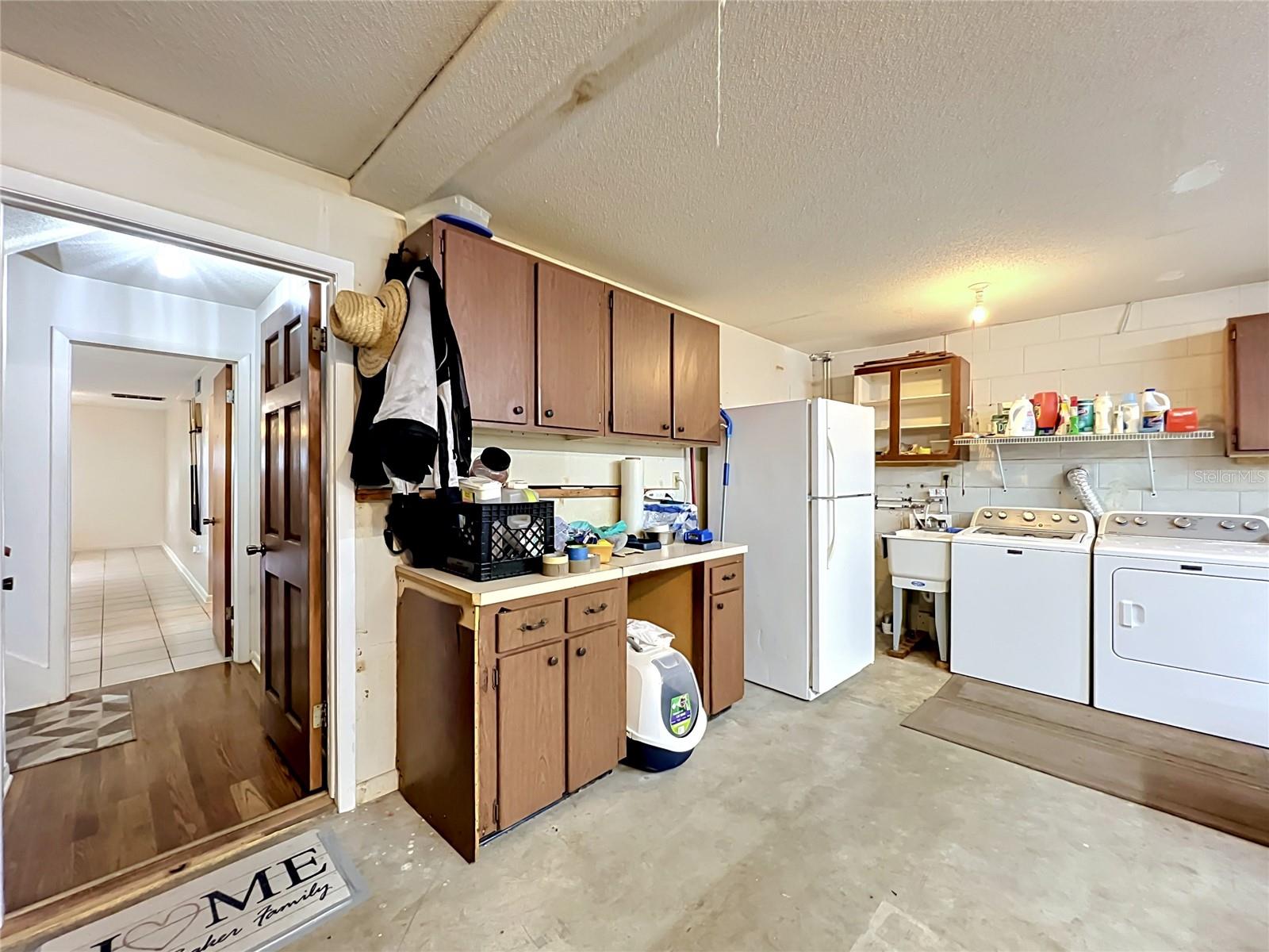 Image 66 of 92 For 1511 Glastonberry Road