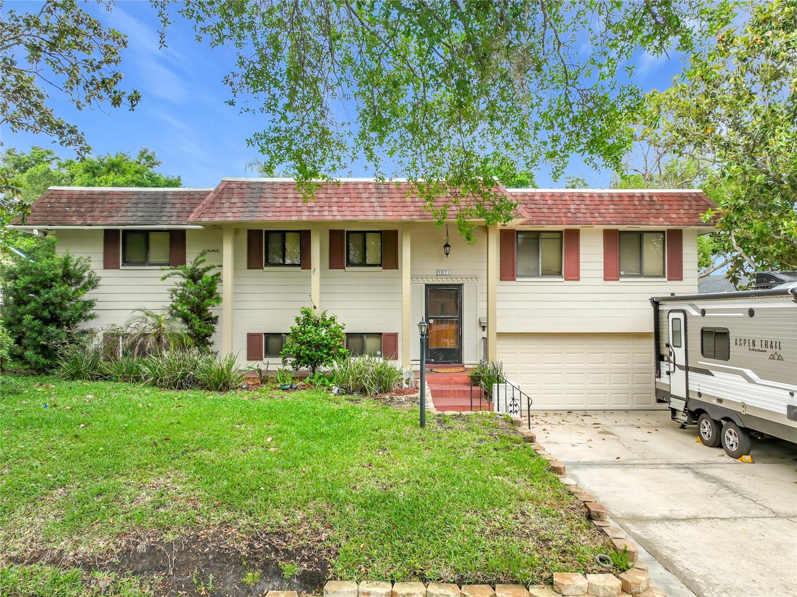 Image 8 of 92 For 1511 Glastonberry Road