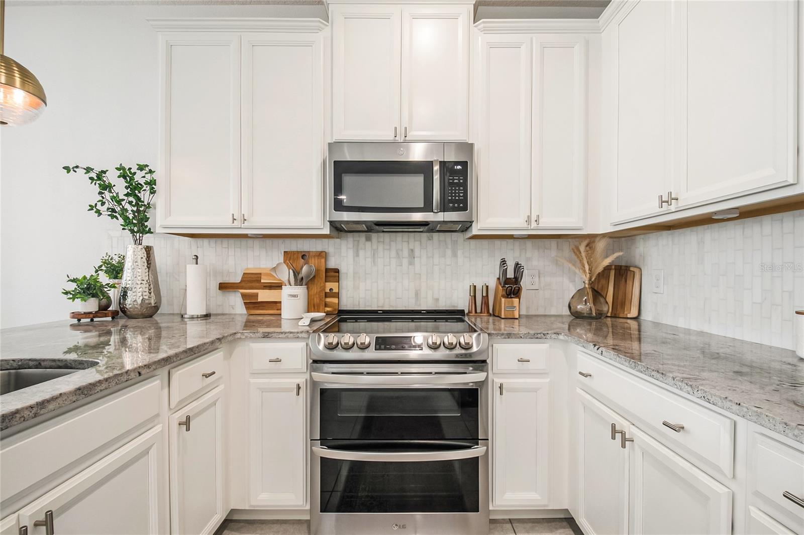 Image 16 of 72 For 3168 Montserrat Place