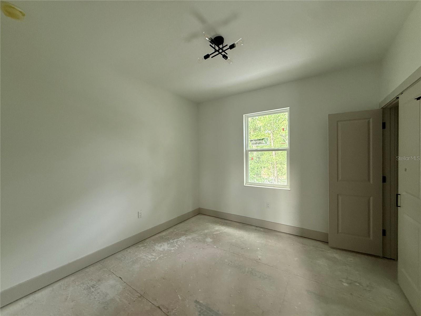 Image 11 of 19 For 724 Ellwood Avenue