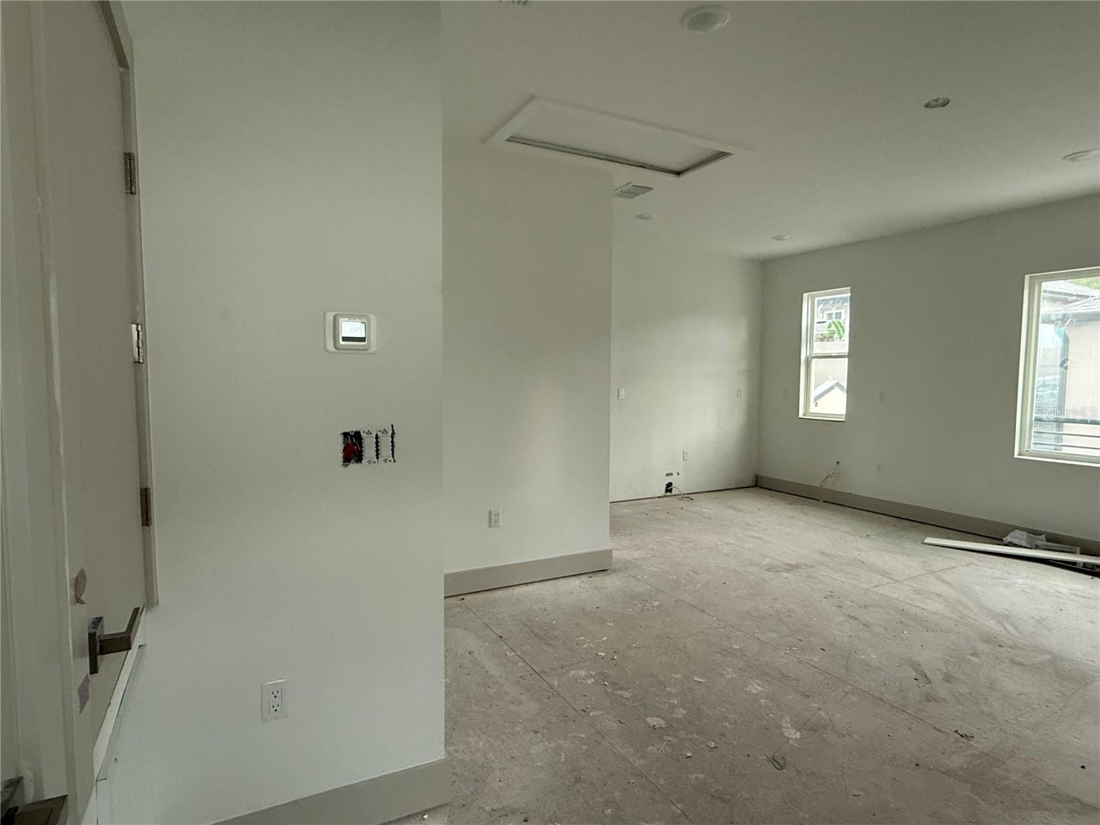 Image 14 of 19 For 724 Ellwood Avenue