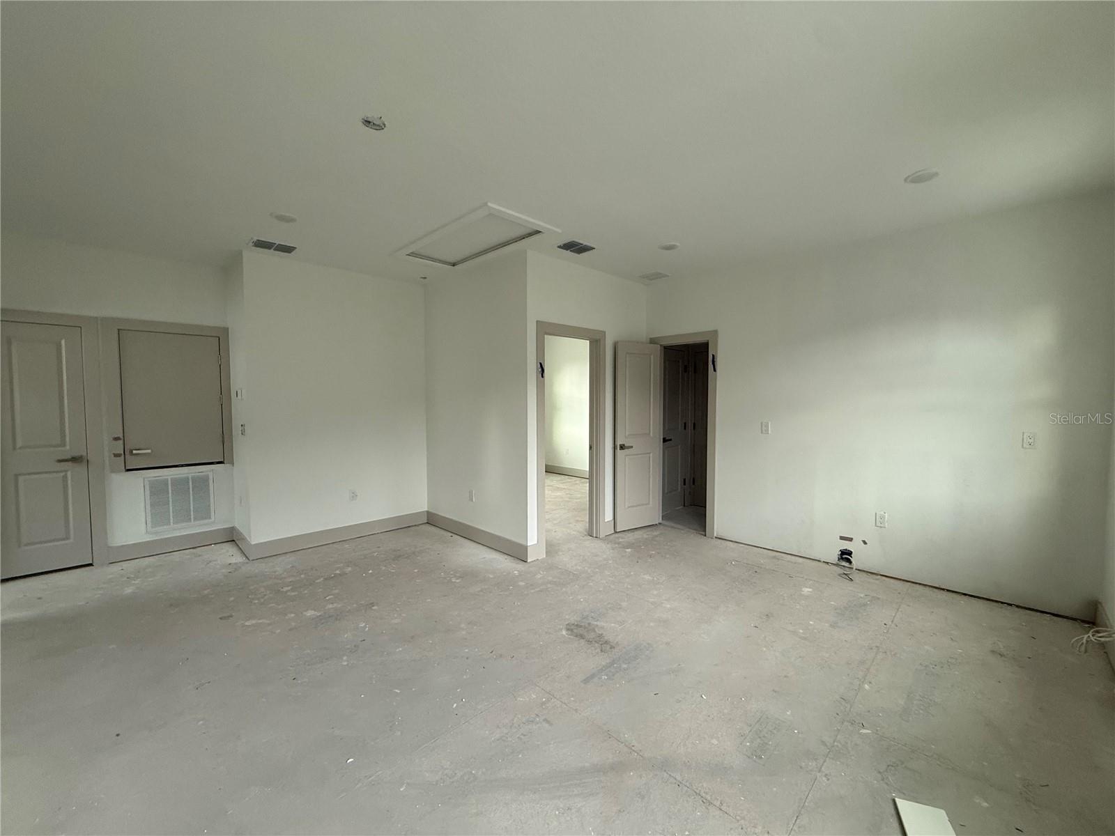 Image 15 of 19 For 724 Ellwood Avenue