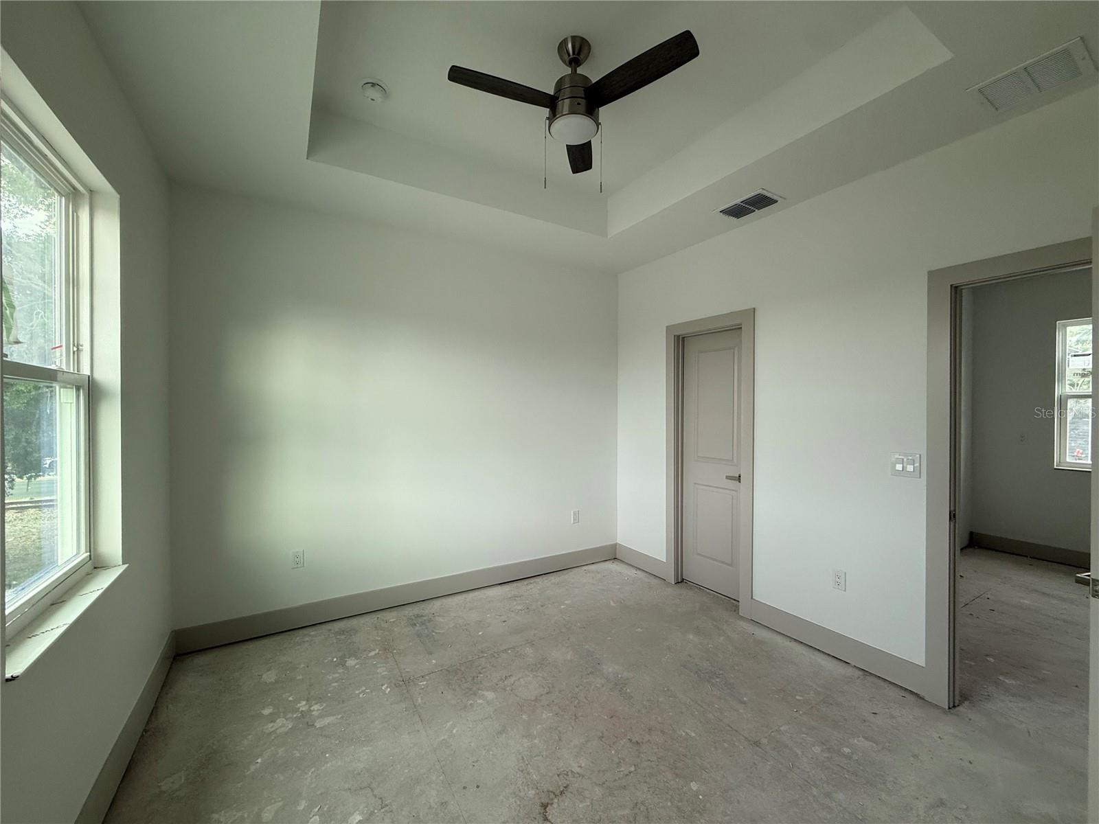 Image 16 of 19 For 724 Ellwood Avenue