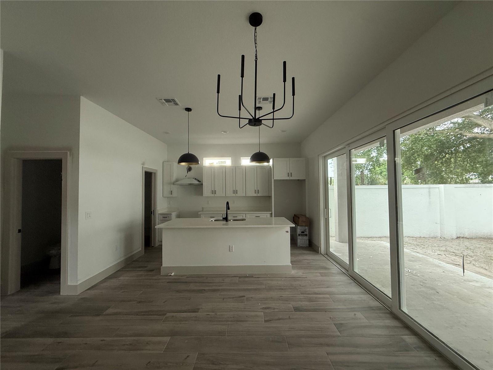 Image 3 of 19 For 724 Ellwood Avenue