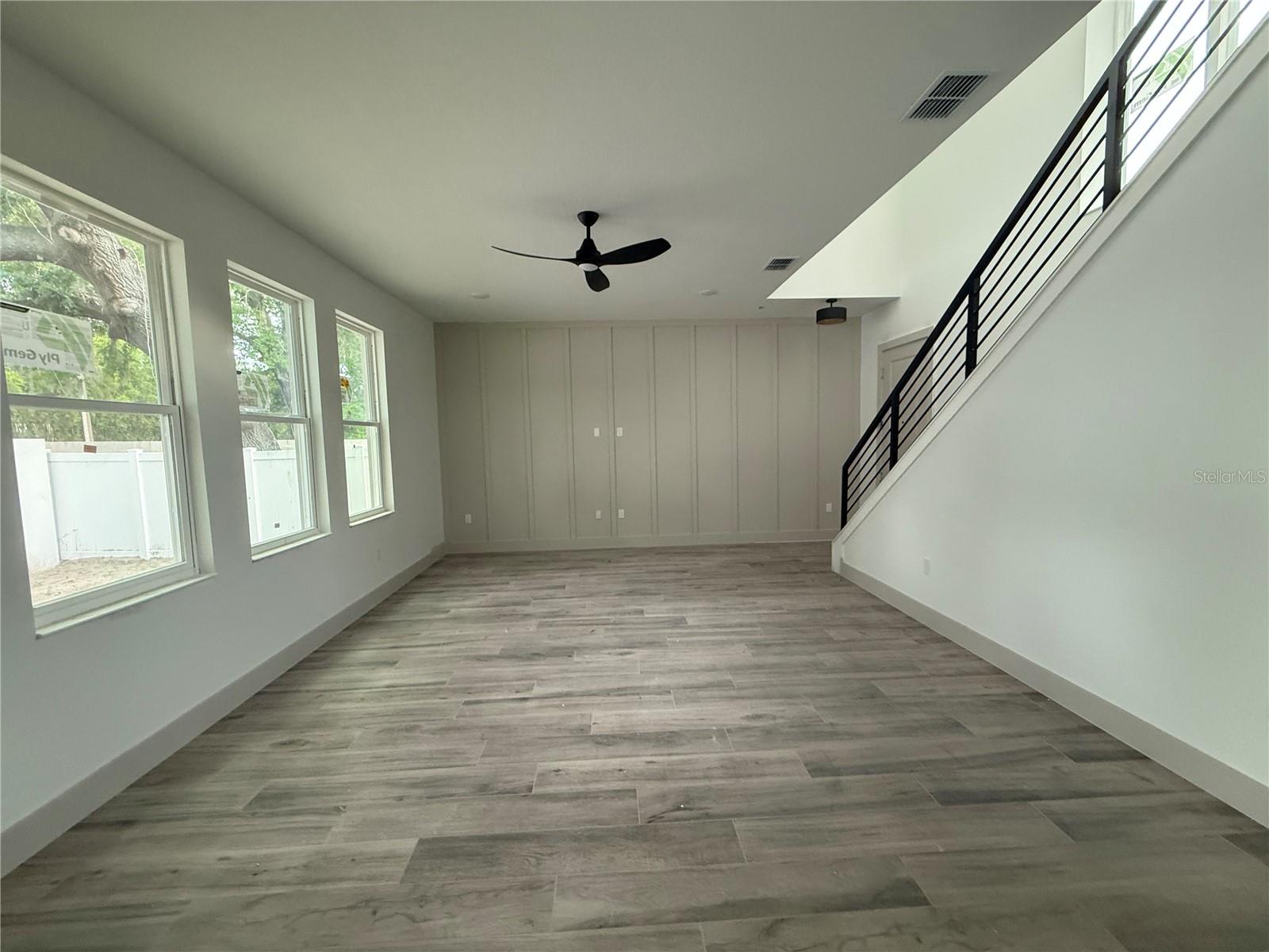 Image 5 of 19 For 724 Ellwood Avenue