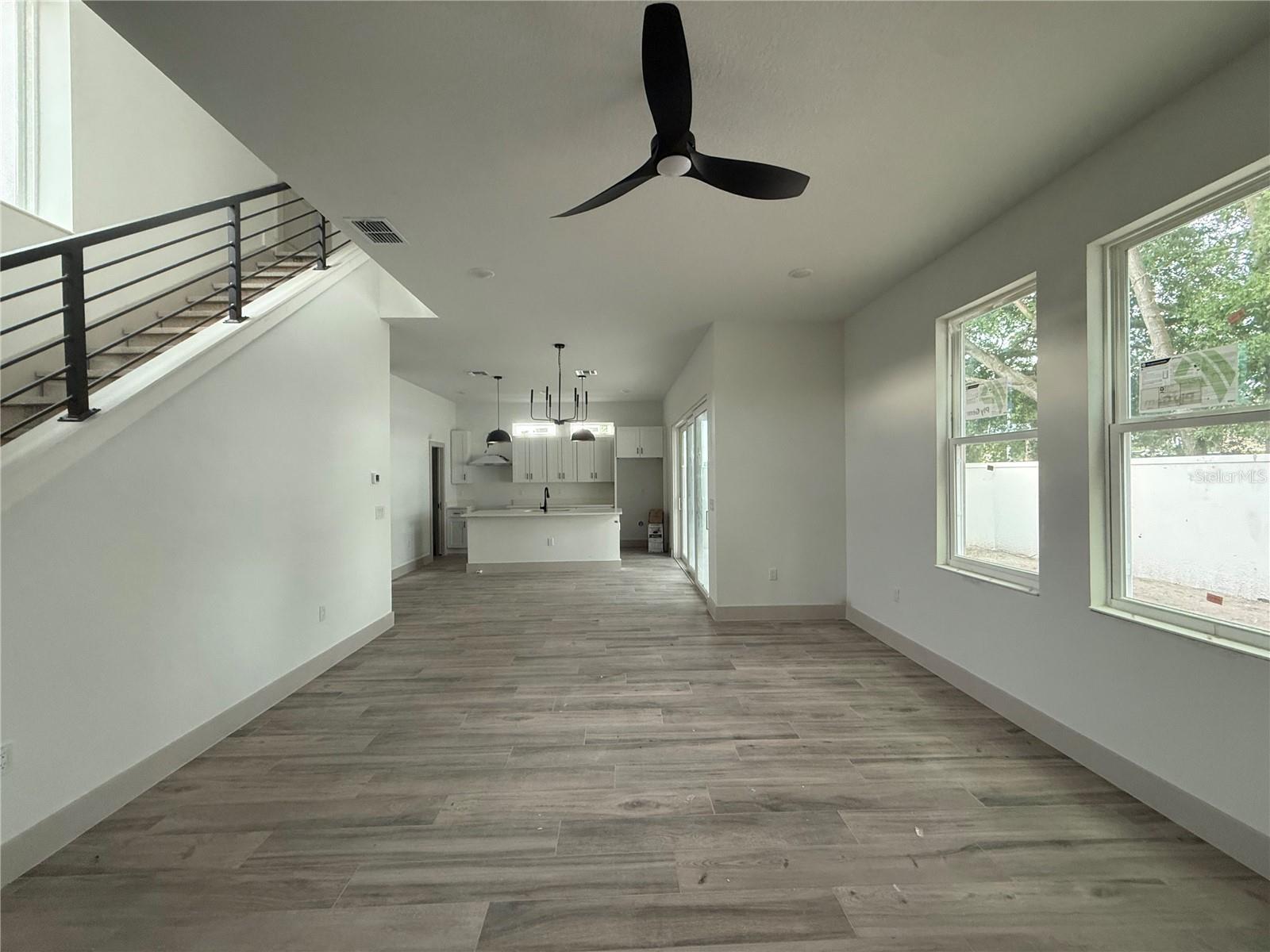 Image 7 of 19 For 724 Ellwood Avenue