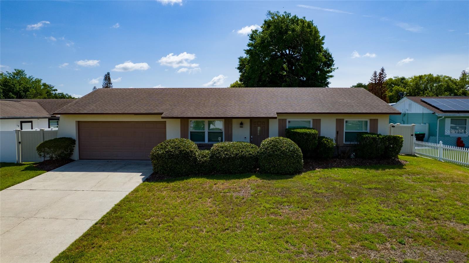Image 3 of 44 For 129 Coral Bell Court