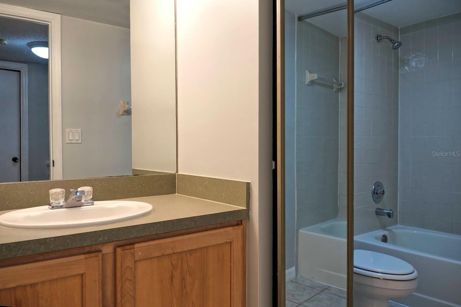 Image 10 of 19 For 5282 Coral Court 620