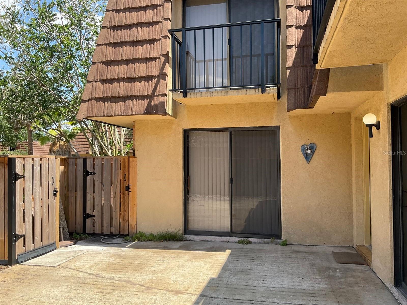 Image 2 of 19 For 5282 Coral Court 620