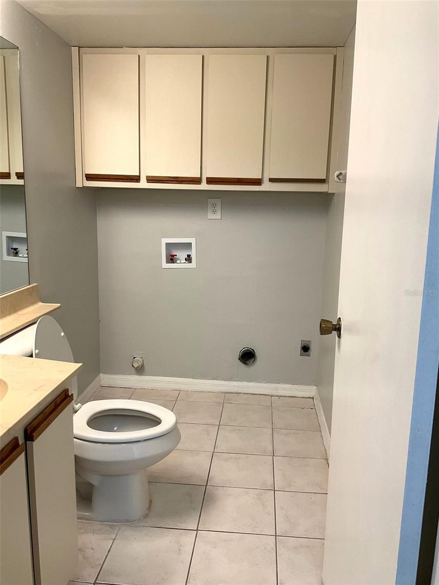 Image 7 of 19 For 5282 Coral Court 620