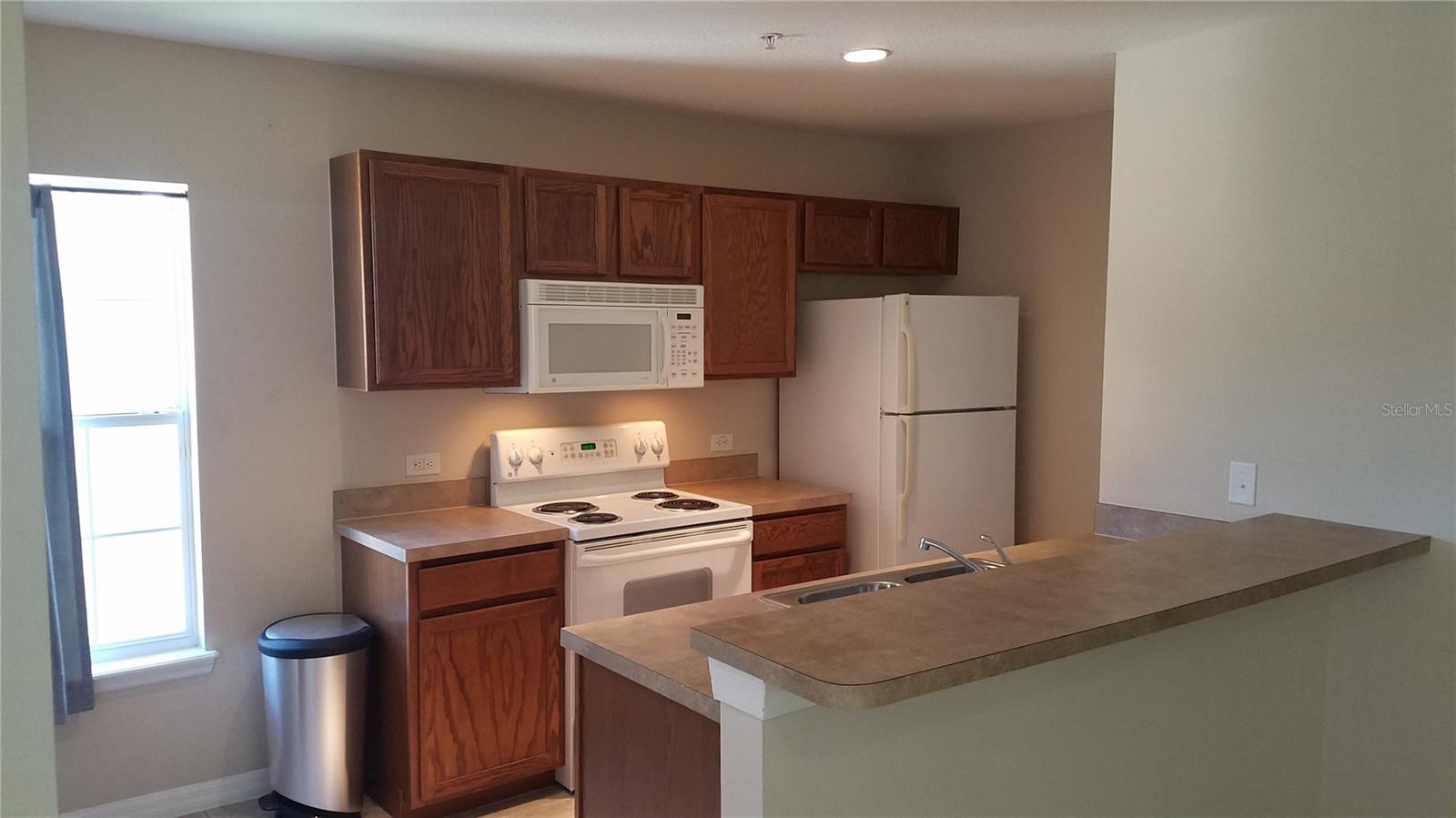 Listing photo id 1 for 2146 Shaw Lane