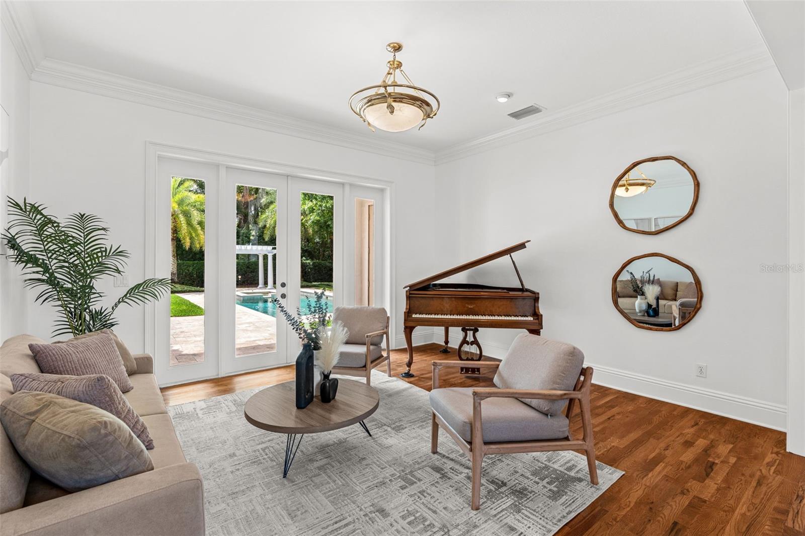 Image 11 of 37 For 1630 Lasbury Avenue