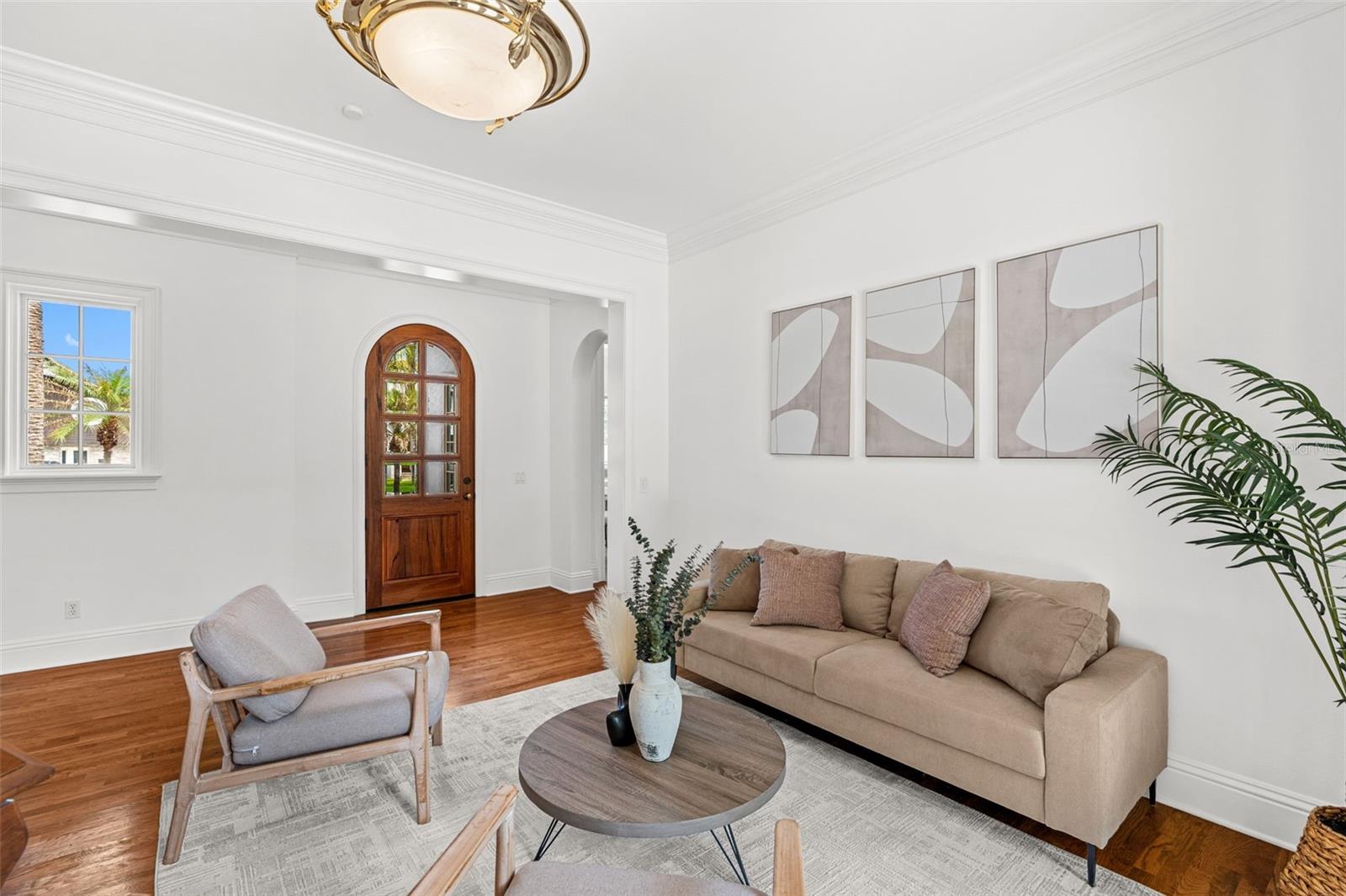 Image 12 of 37 For 1630 Lasbury Avenue