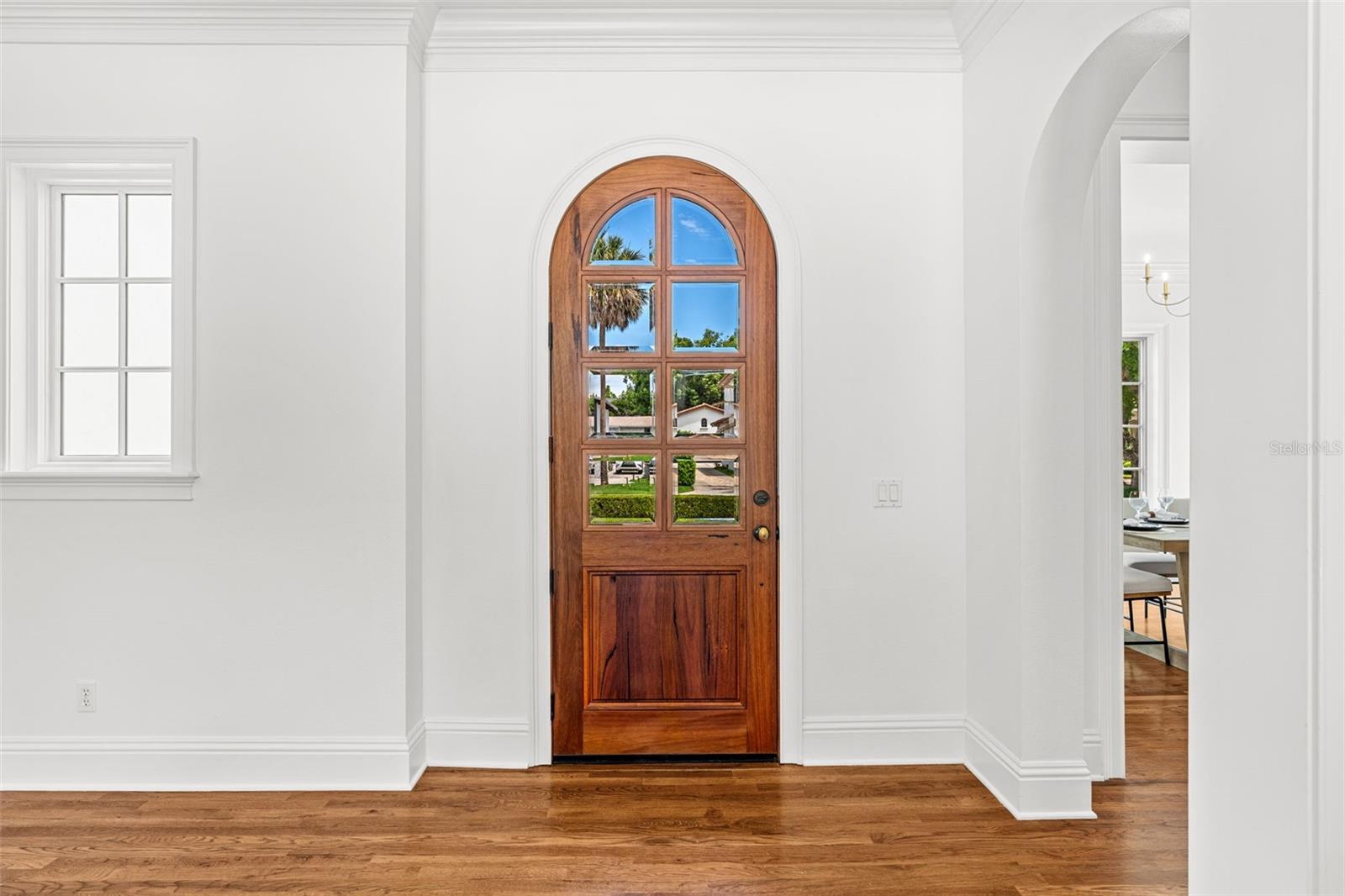Image 13 of 37 For 1630 Lasbury Avenue