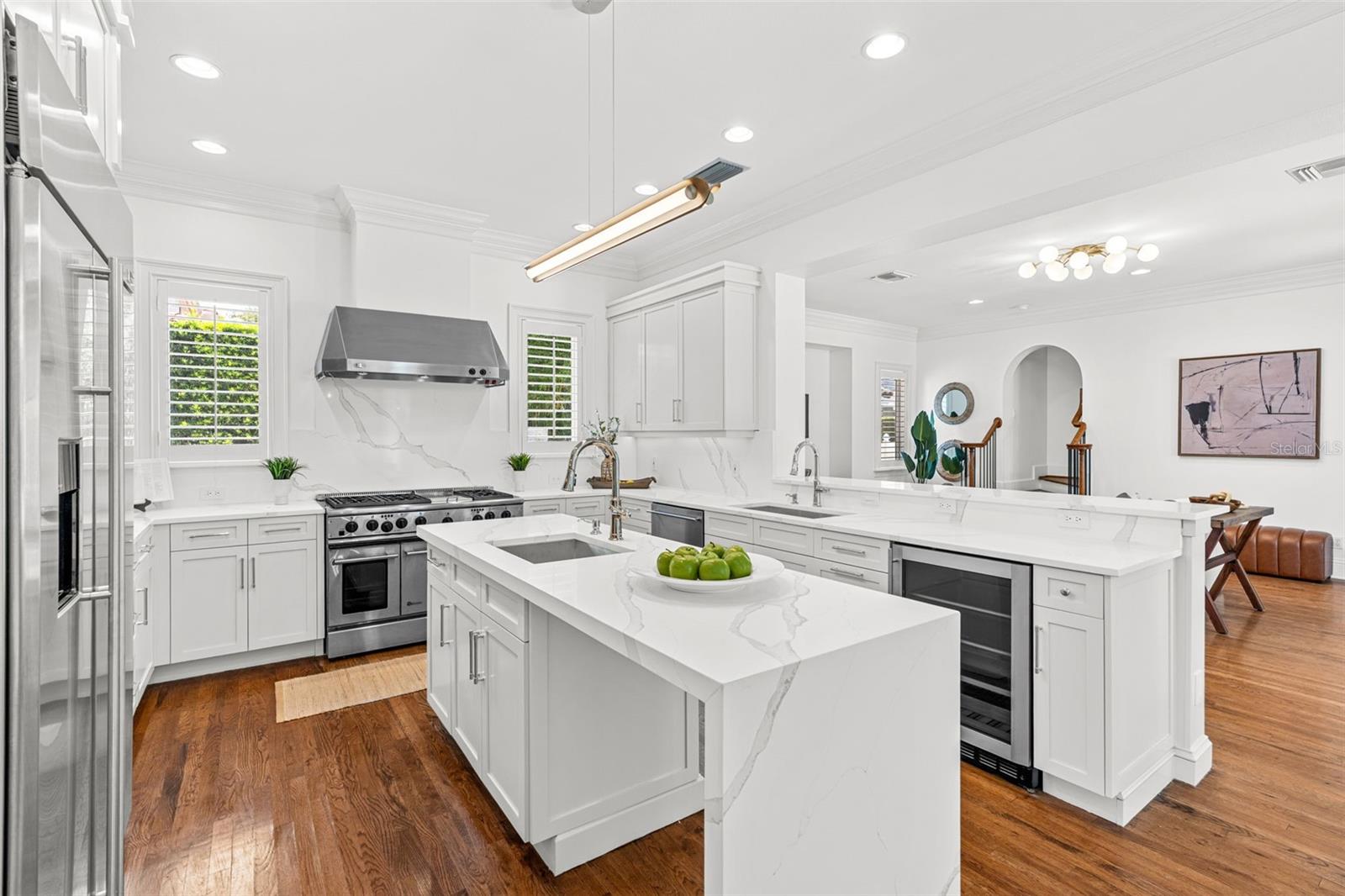 Image 5 of 37 For 1630 Lasbury Avenue