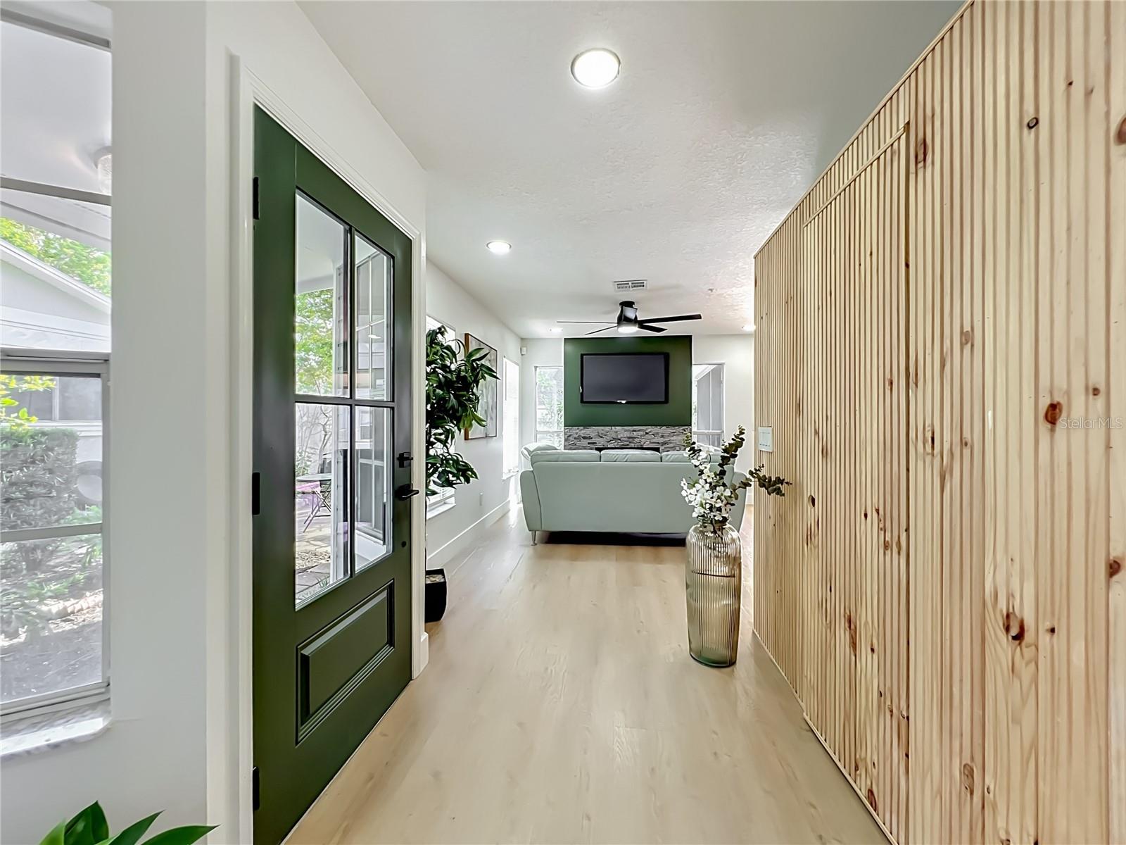 Image 16 of 77 For 1871 Casselwood Street