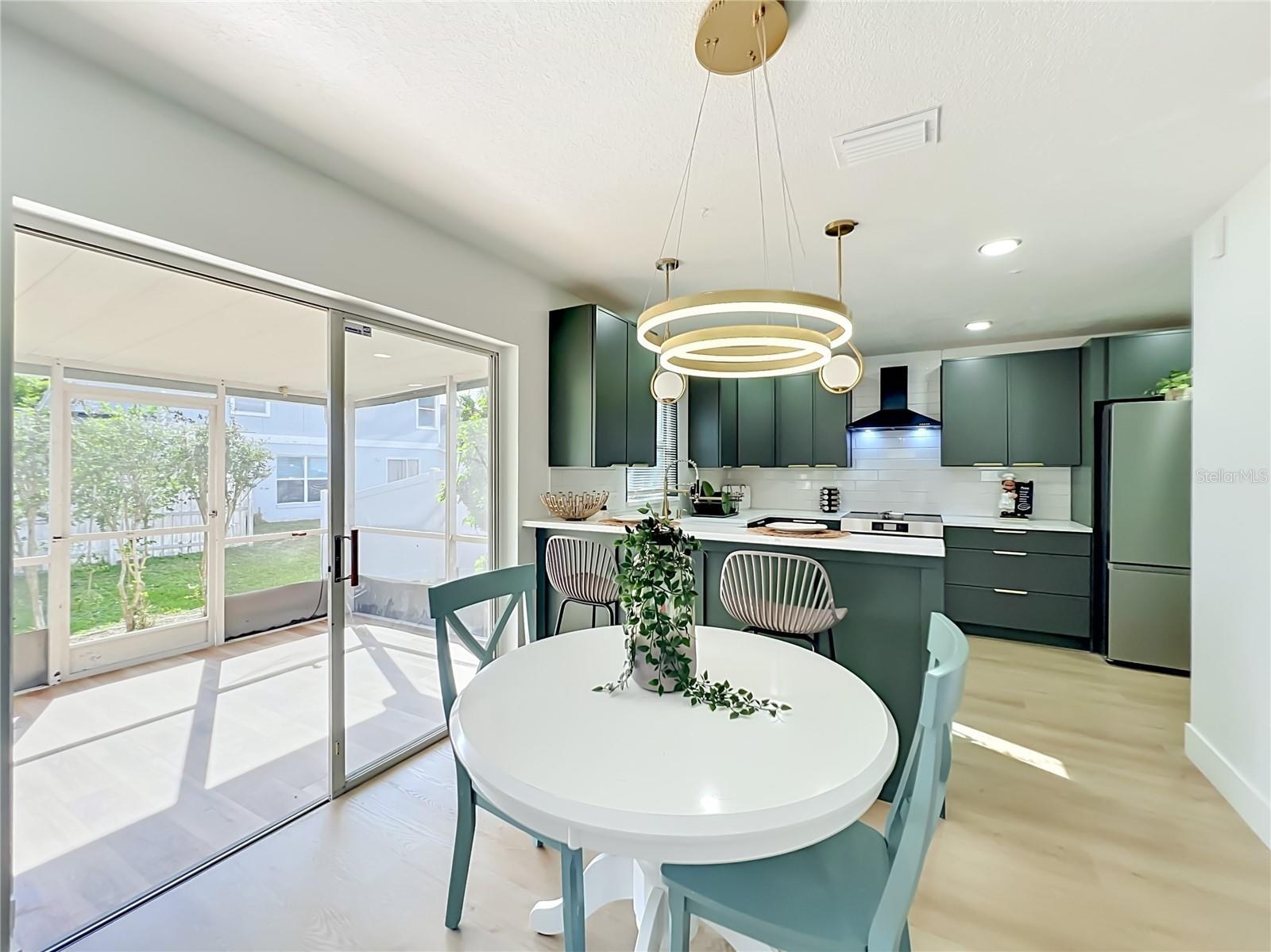 Image 25 of 77 For 1871 Casselwood Street