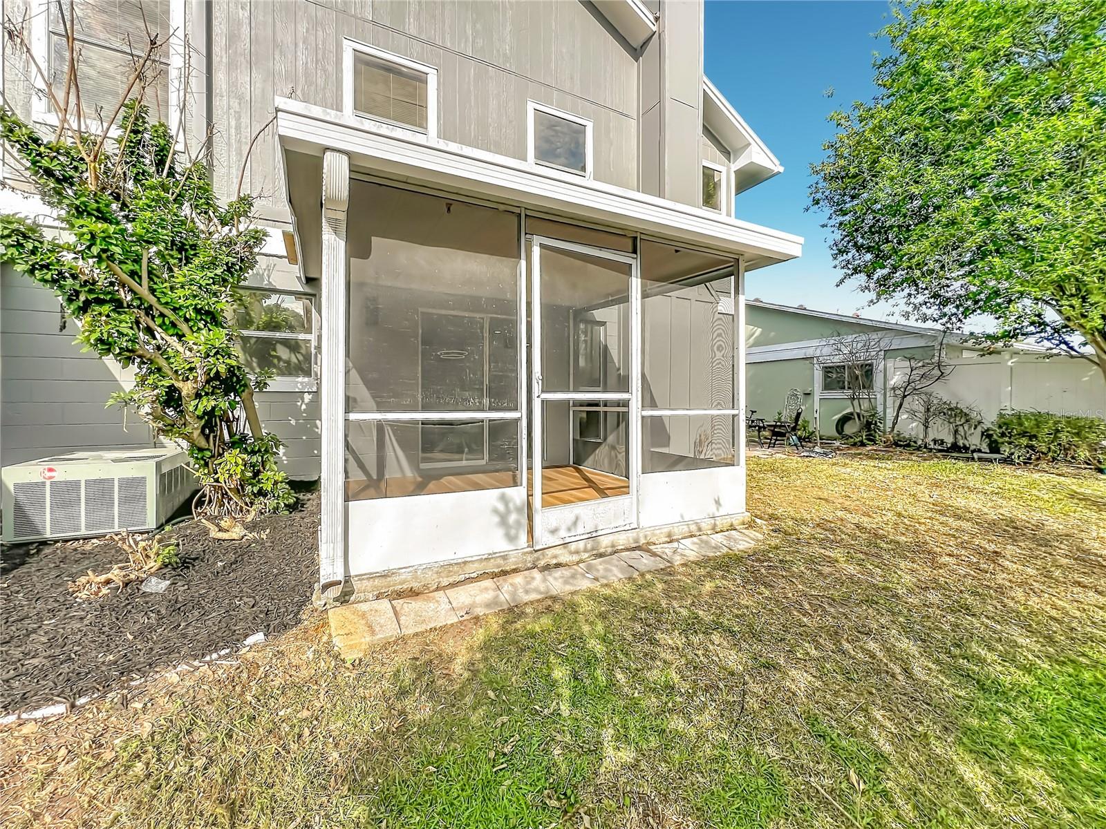 Image 68 of 77 For 1871 Casselwood Street
