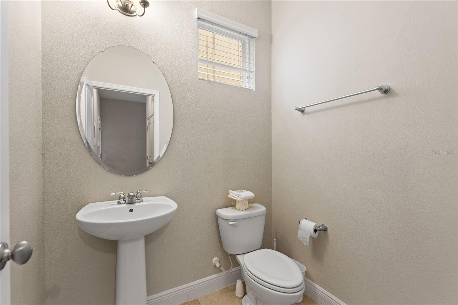 Image 22 of 41 For 5368 Oakbourne Avenue