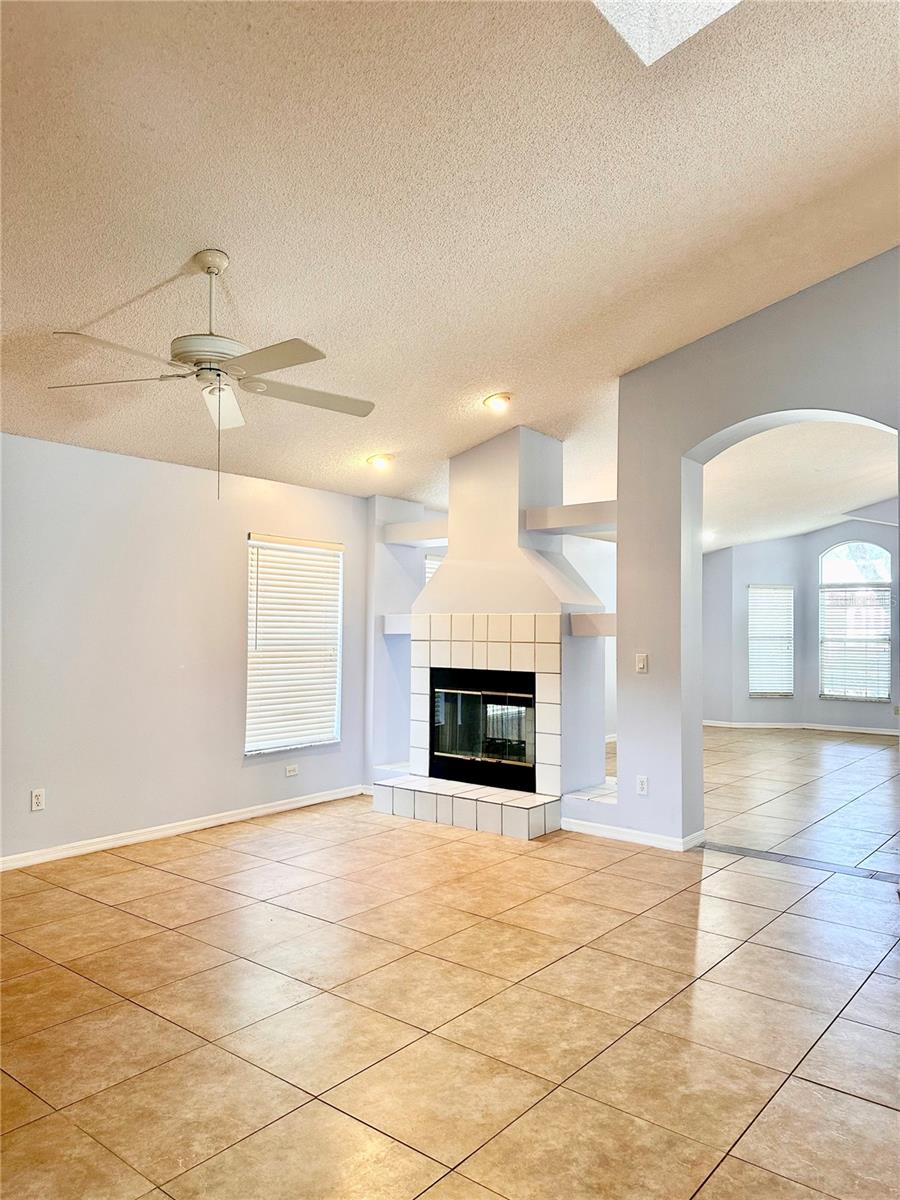 Image 4 of 23 For 8214 Woodsworth Drive