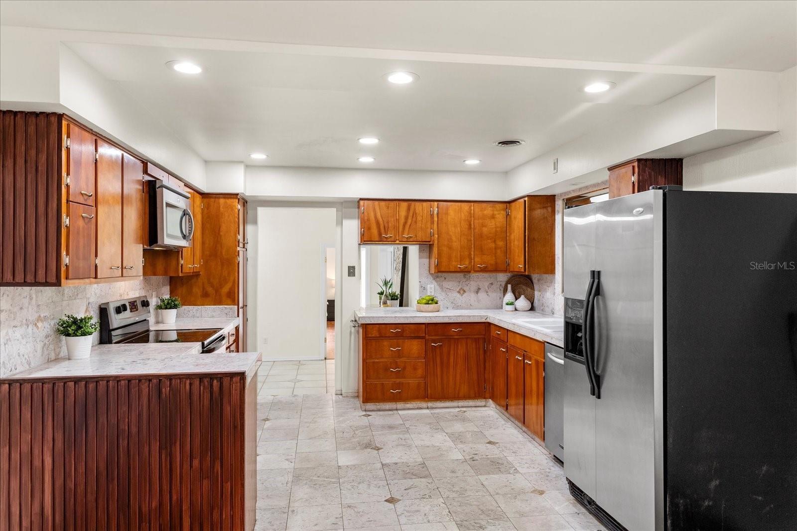 Image 20 of 54 For 105 John Anderson Drive