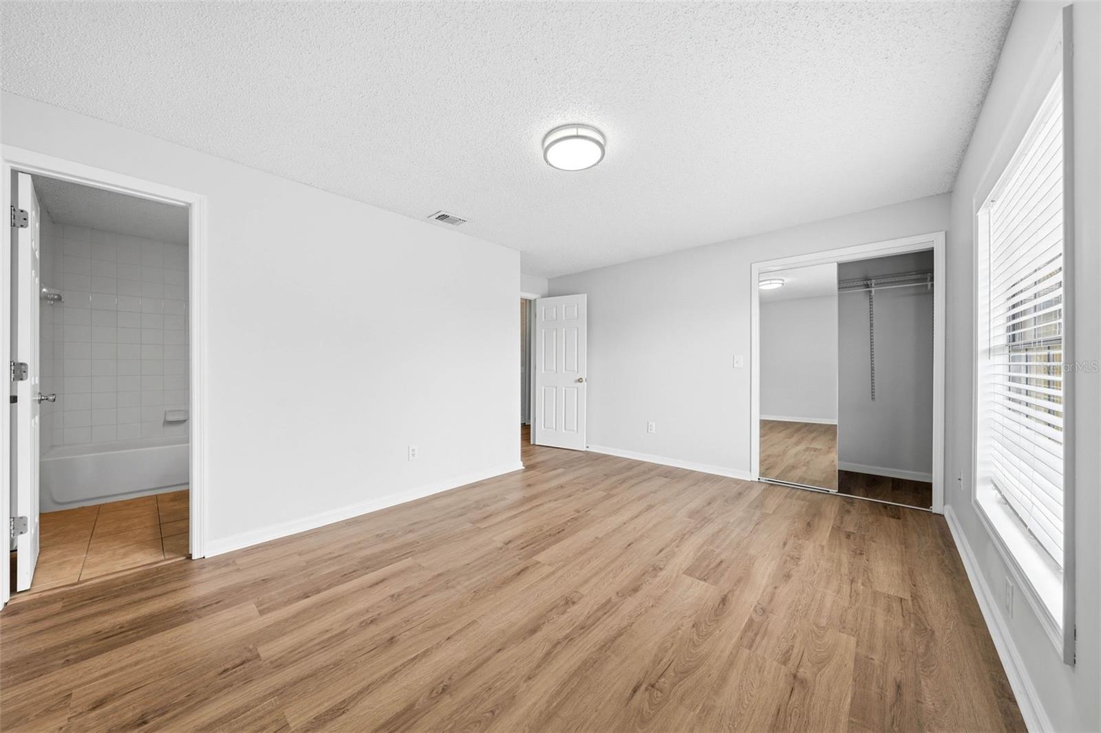 Image 15 of 25 For 7473 Belle River Court 16